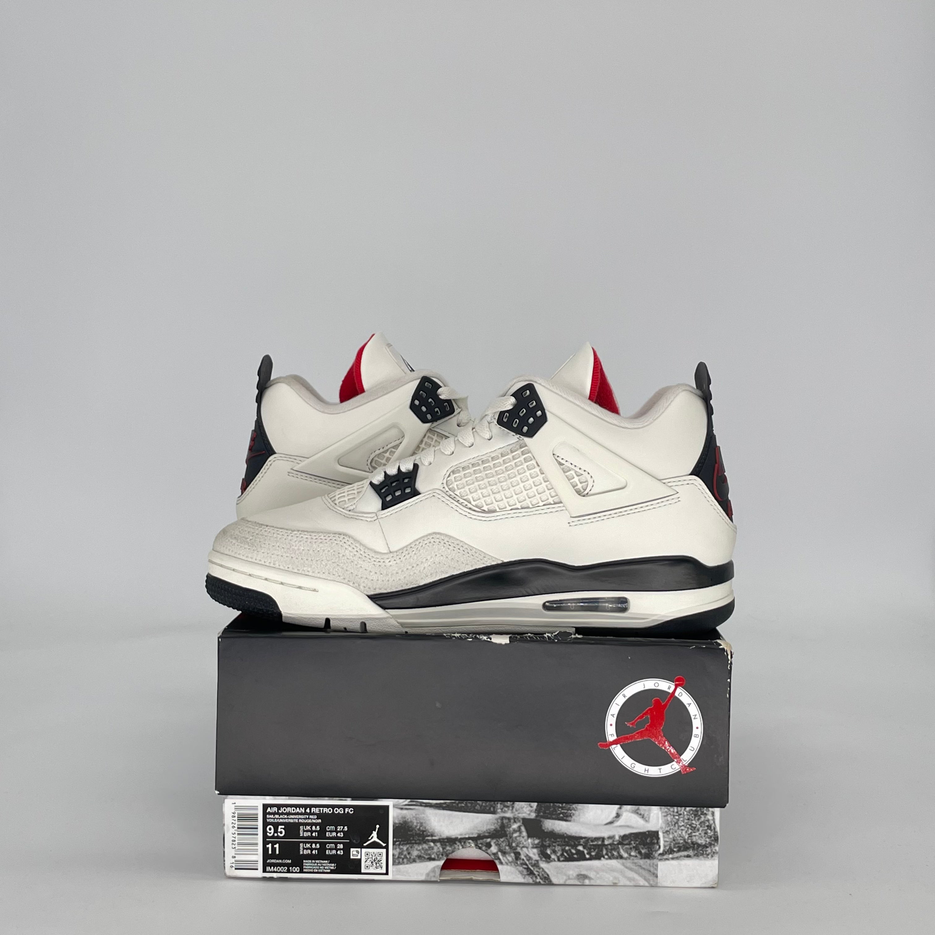 AIR JORDAN 4 FLIGHT CLUB IM4002-100 SIZE 9.5/11W