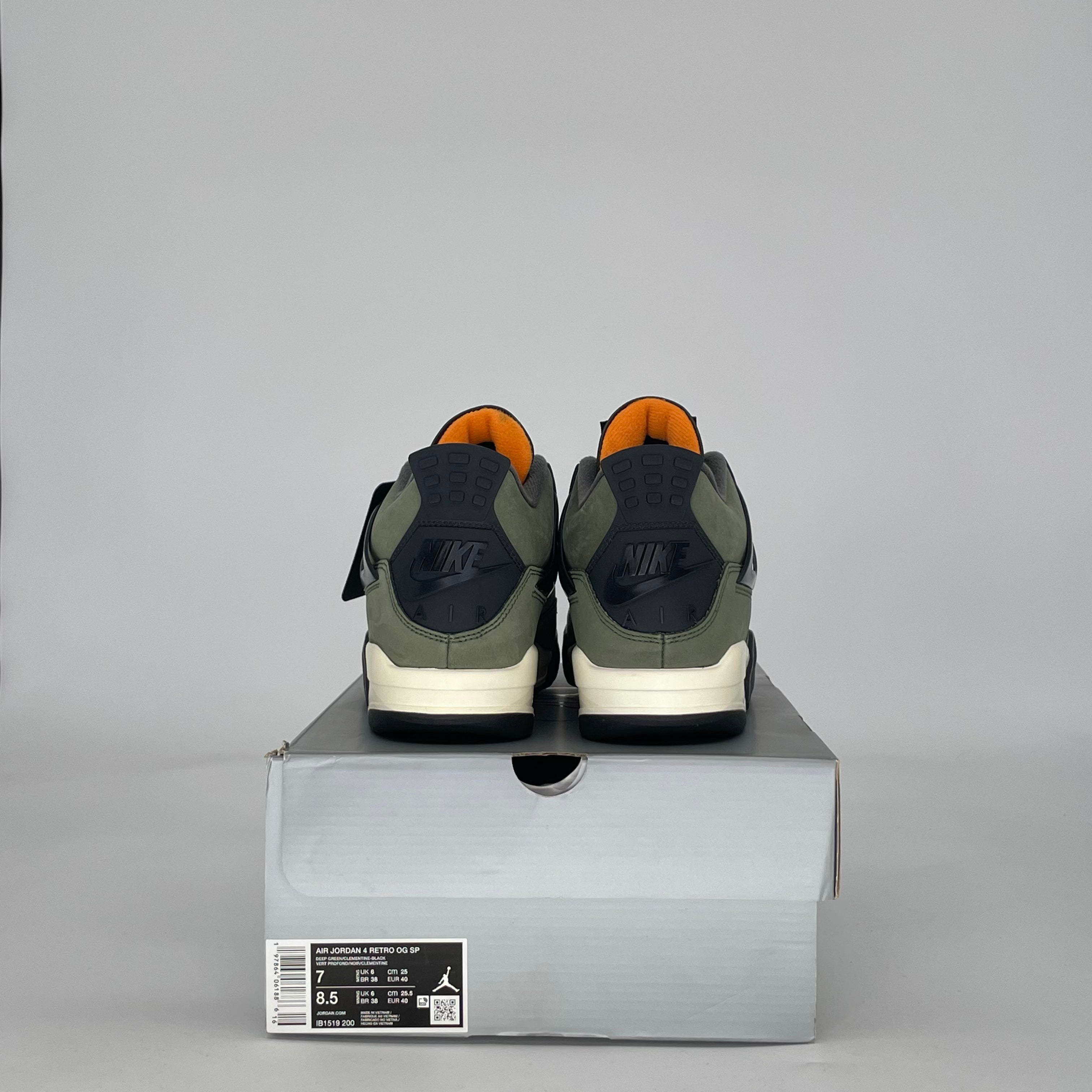 AIR JORDAN 4 UNDEFEATED IB1519-200 SIZE 7/8.5W GS