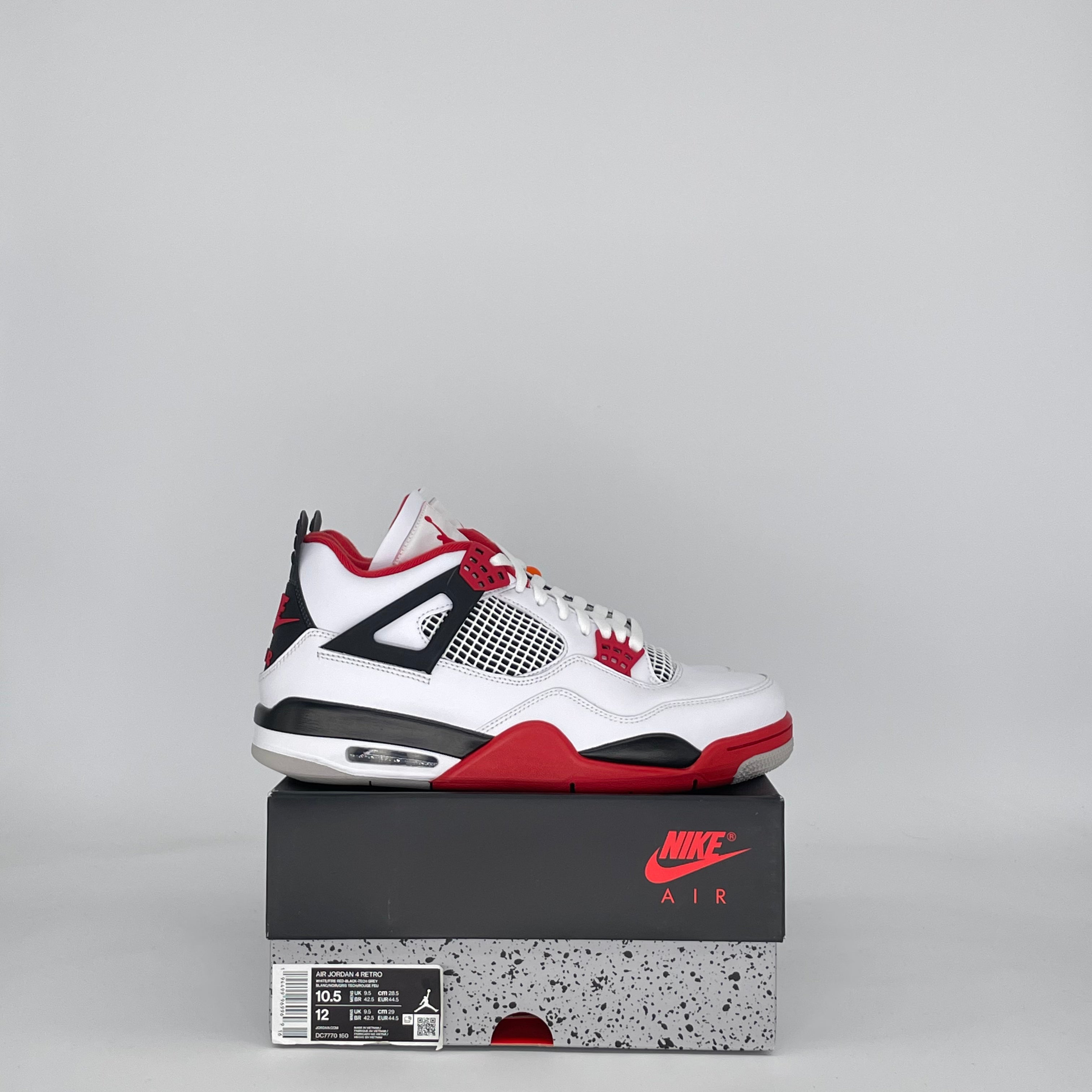 AIR JORDAN 4 FIRE RED (2020) DC7770-160 SIZE 10.5/12W