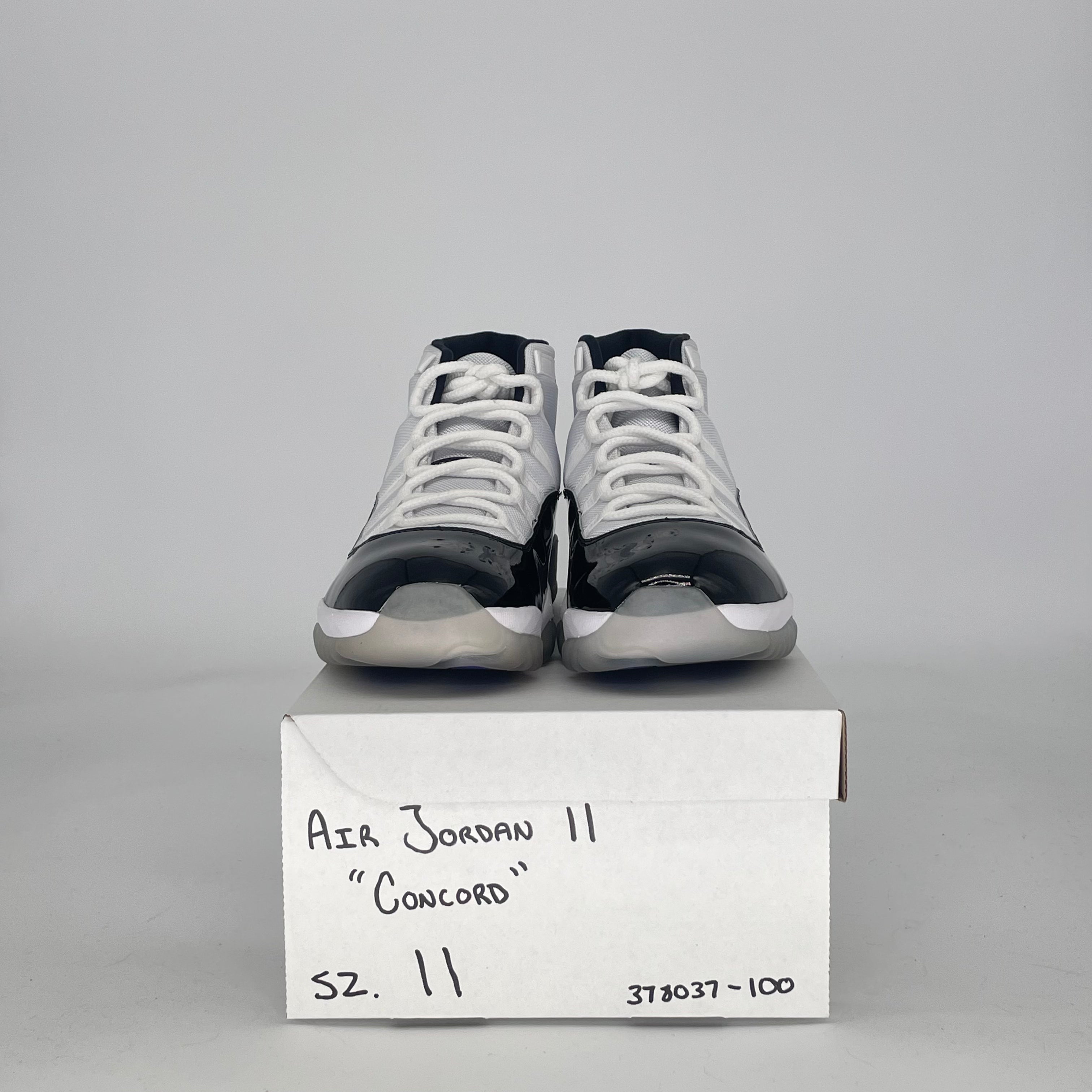 AIR JORDAN 11 CONCORD 378037-100 SIZE 11/12.5W