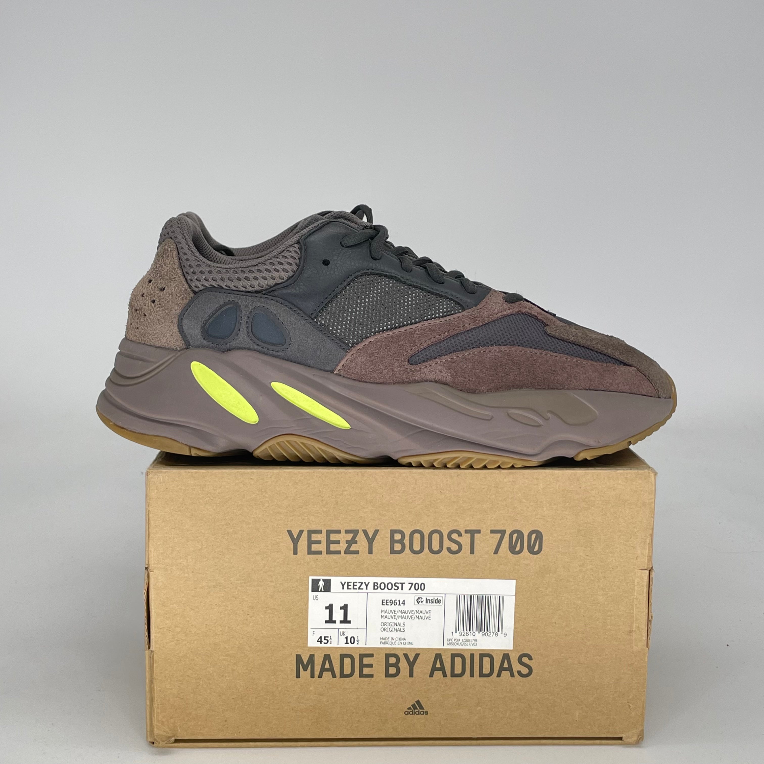 ADIDAS YEEZY 700 MAUVE EE9614 SIZE 11/12.5W