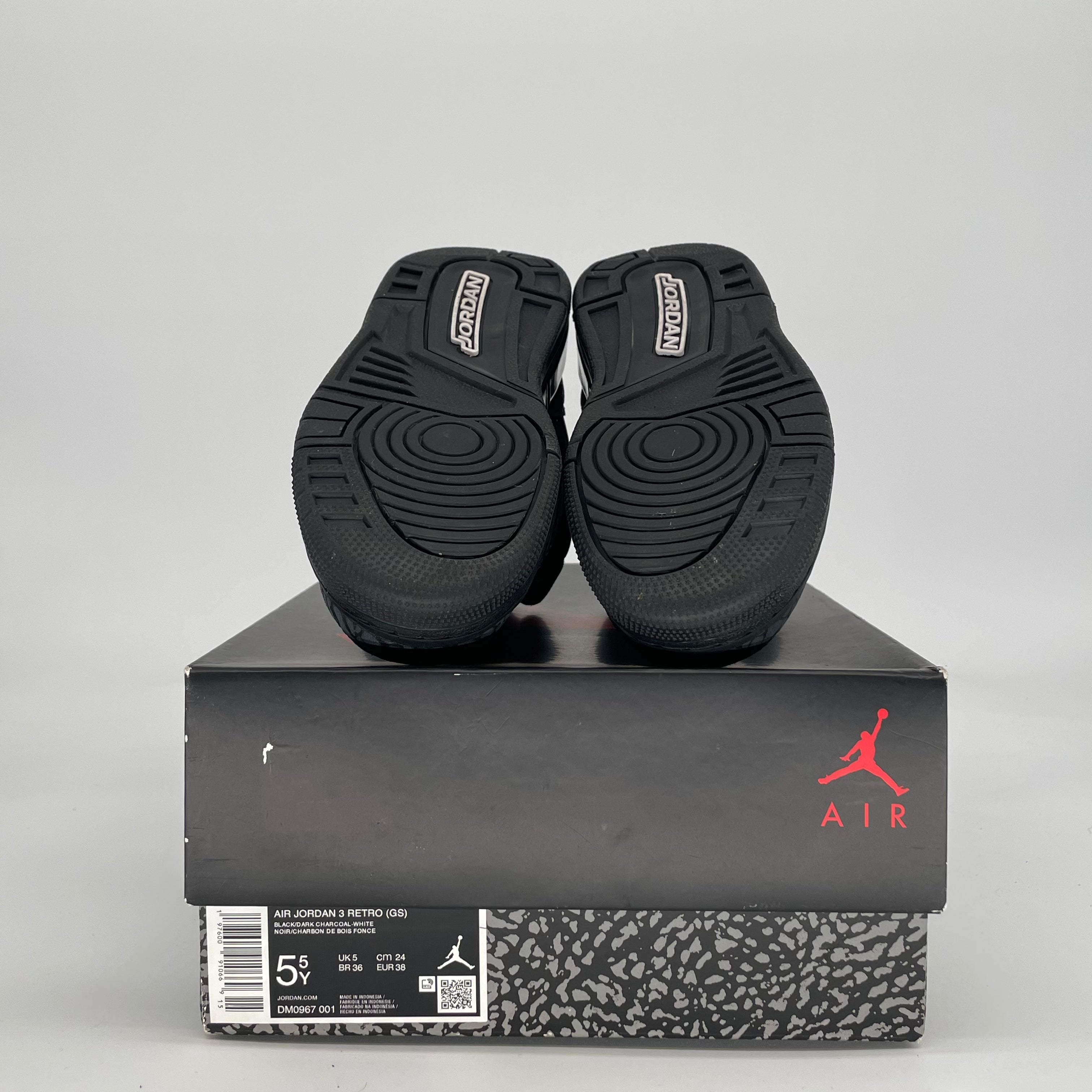AIR JORDAN 3 BLACK CAT DM0967-001 SIZE 5.5/7W