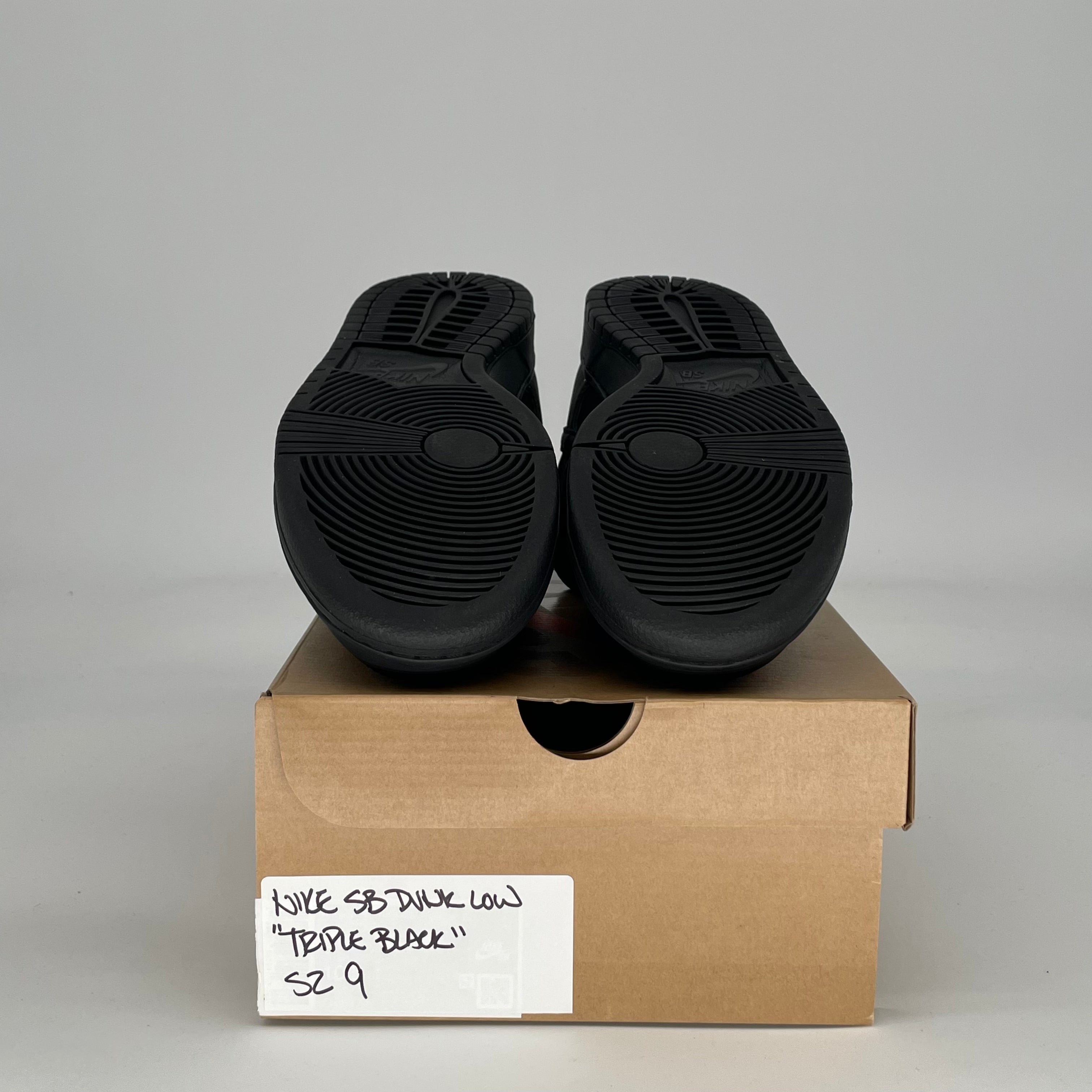 NIKE SB DUNK LOW TRIPLE BLACK FJ1674-001 SIZE 9/10.5W