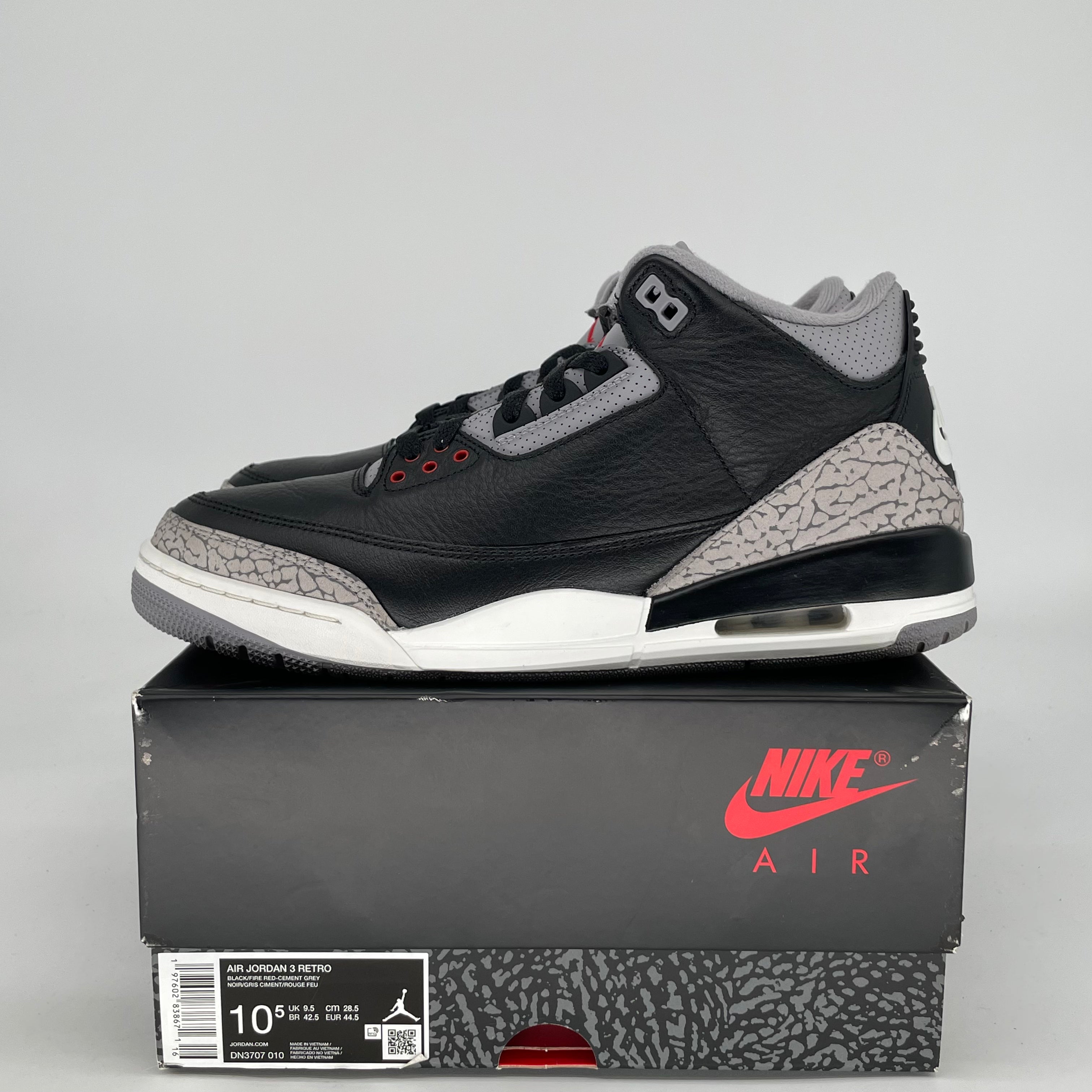 AIR JORDAN 3 BLACK CEMENT DN3707-010 SIZE 10.5/12W