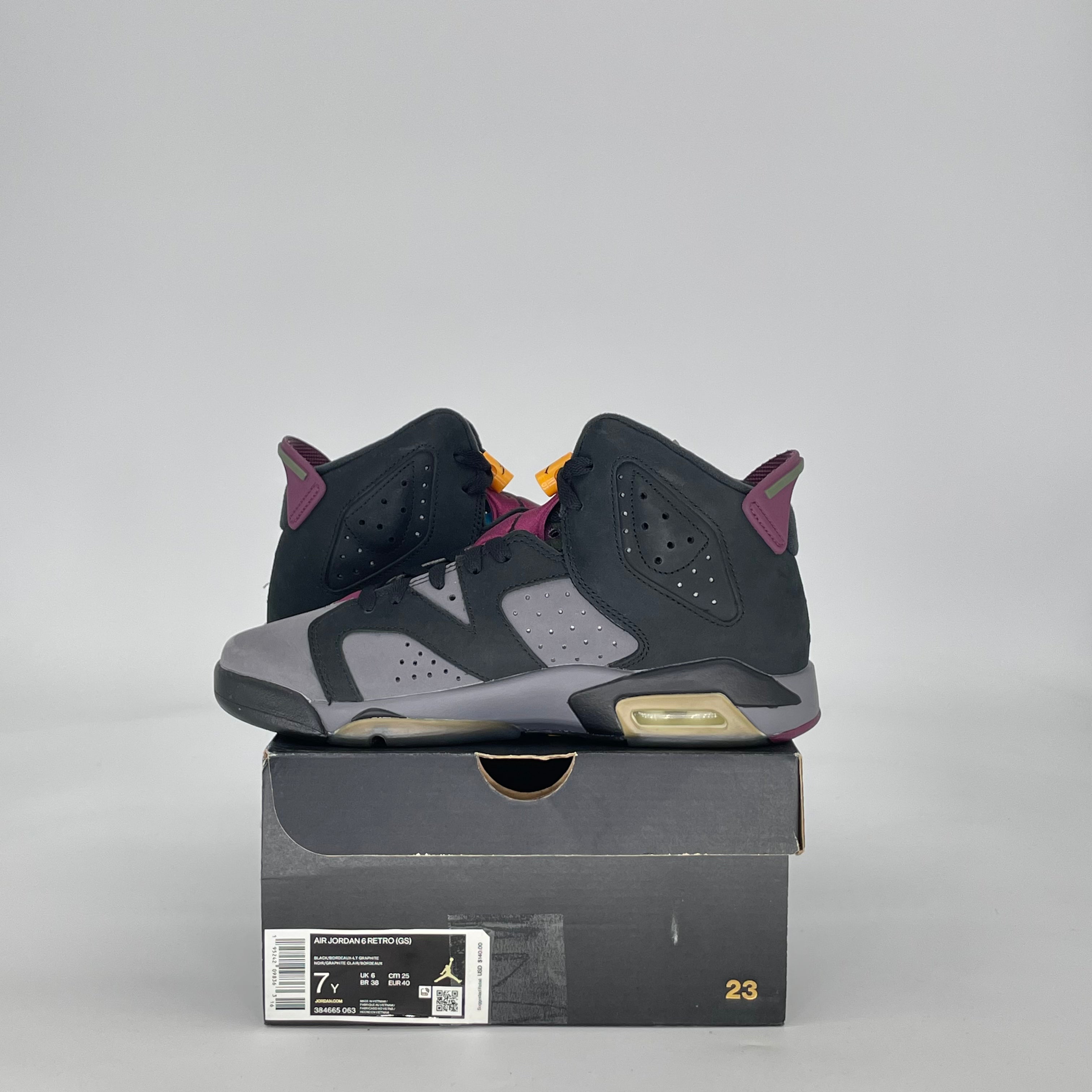 AIR JORDAN 6 BORDEAUX 384665-063 SIZE 7/8.5W GS