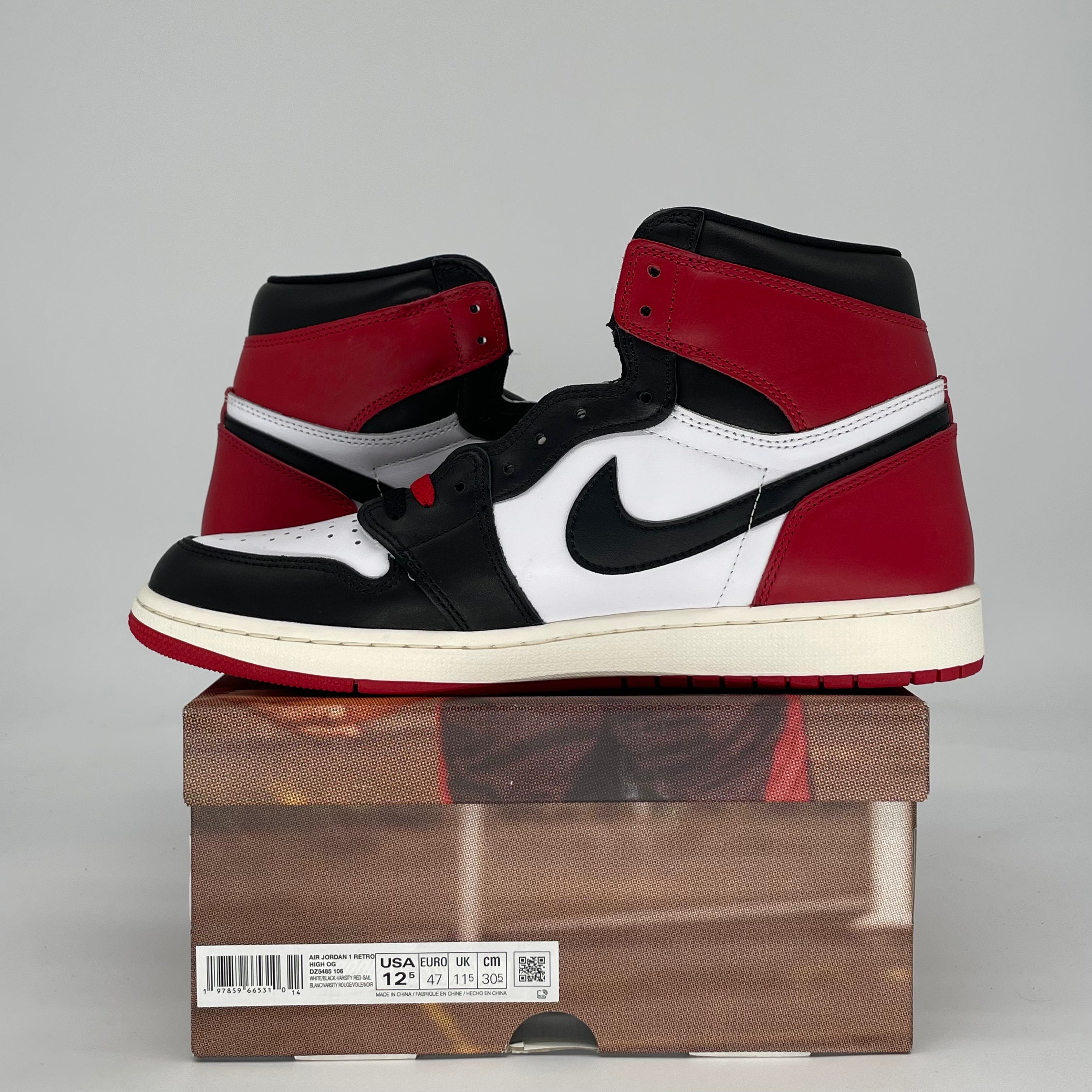 AIR JORDAN 1 BLACK TOE REIMAGINED DZ5485-106 SIZE 12.5/14W
