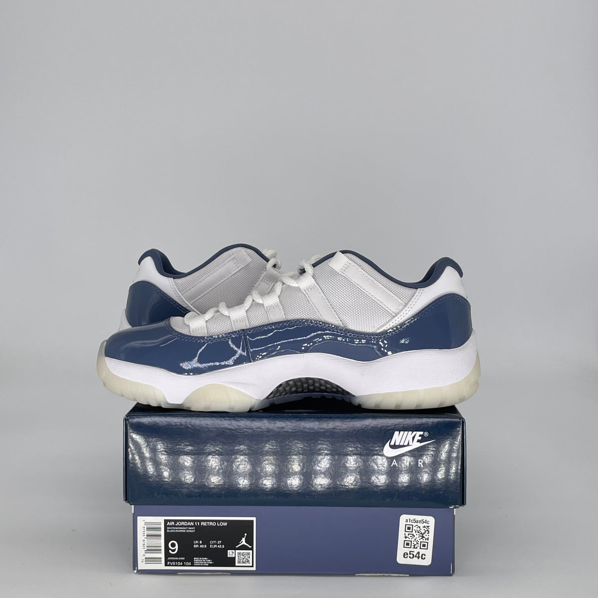 Jordan 11 Retro Low Diffused Blue