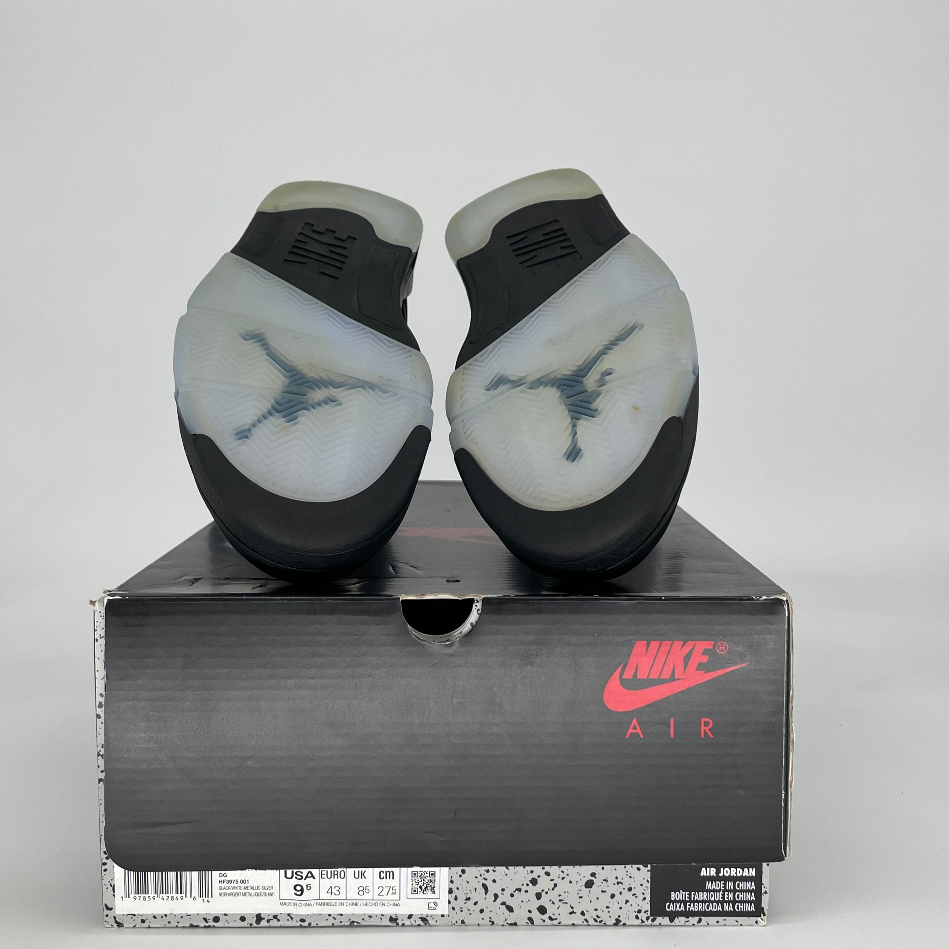 AIR JORDAN 5 BLACK METALLIC REIMAGINED HF3975-001 SIZE 9.5/11W