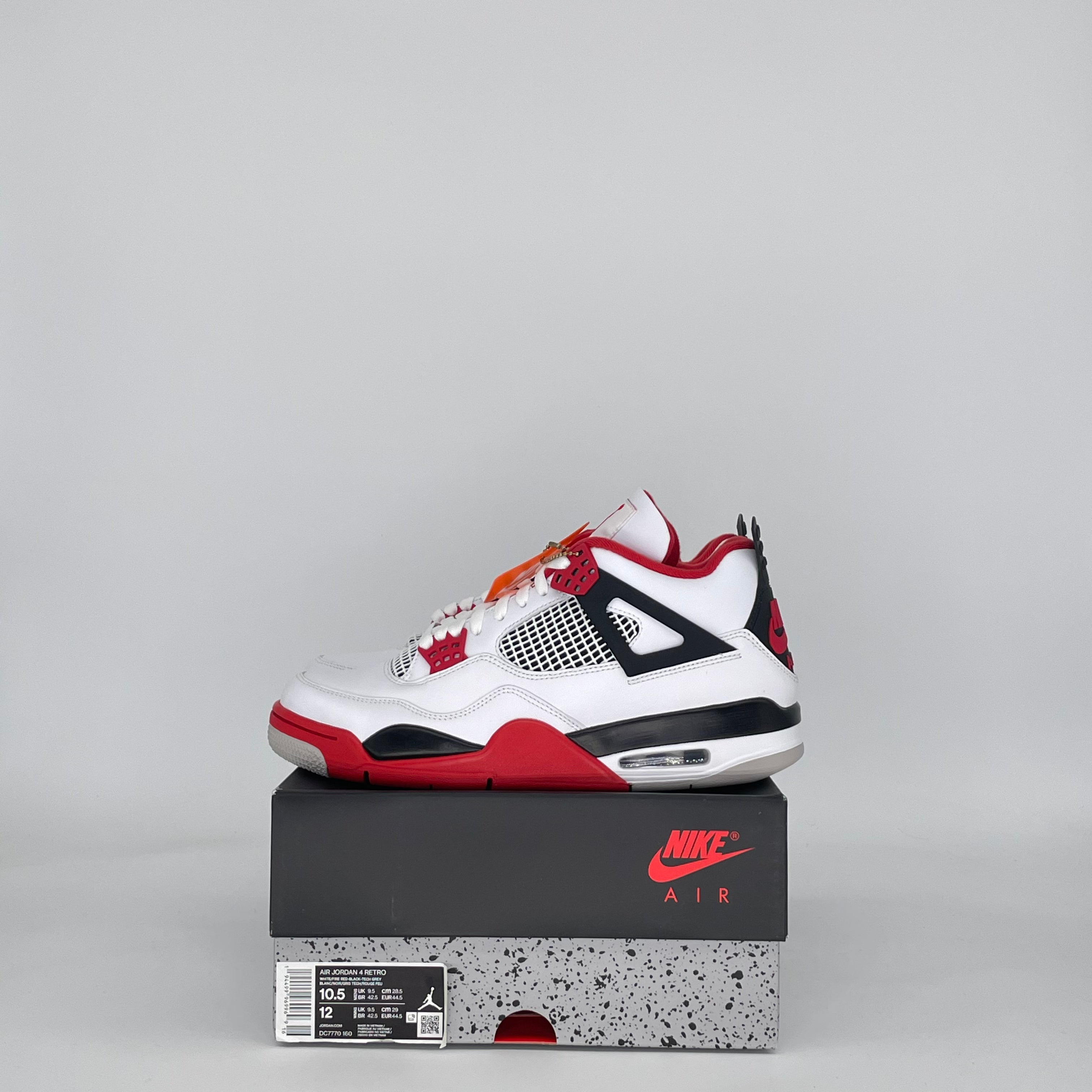 AIR JORDAN 4 FIRE RED (2020) DC7770-160 SIZE 10.5/12W
