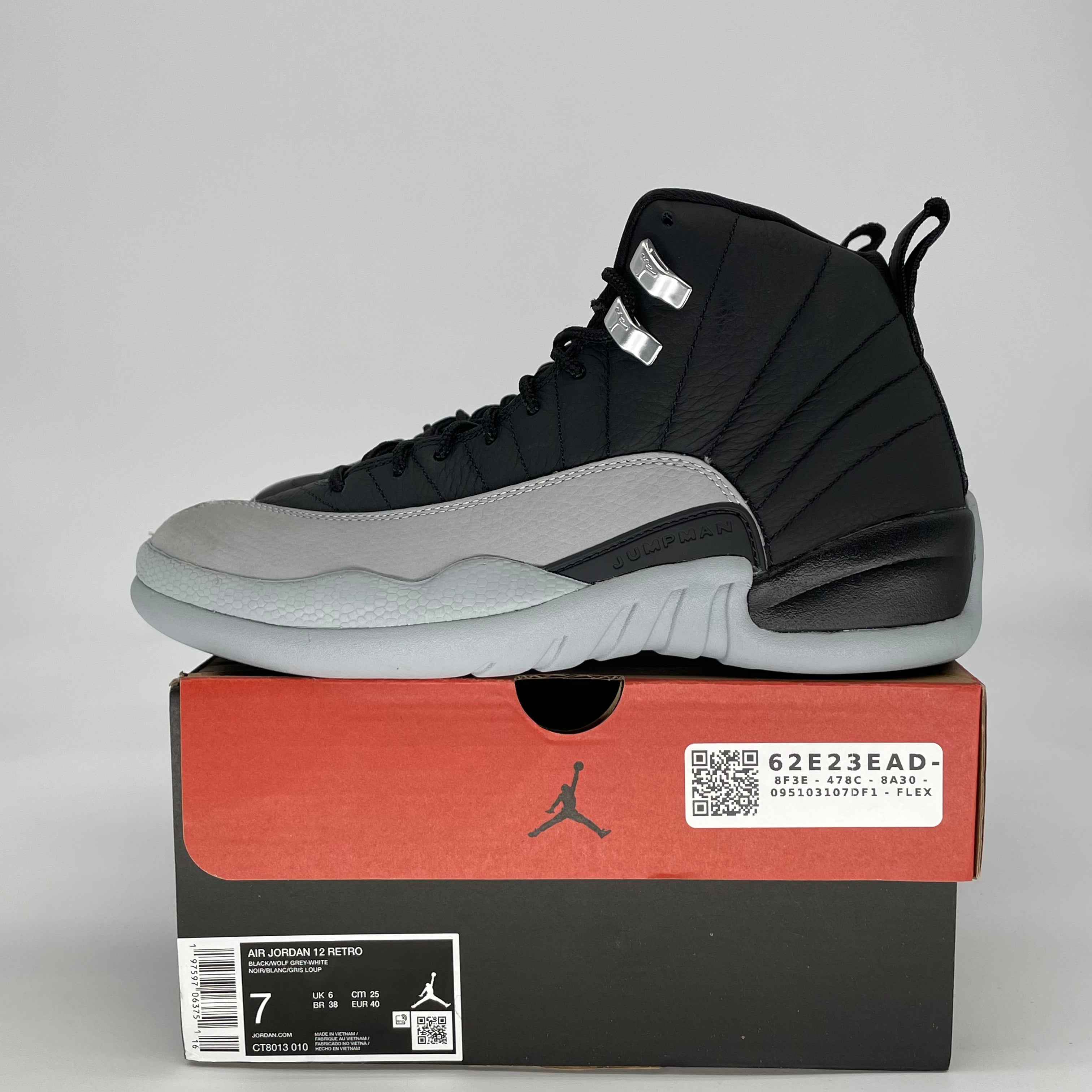 AIR JORDAN 12 BARONS CT8013-010 SIZE 7/8.5W