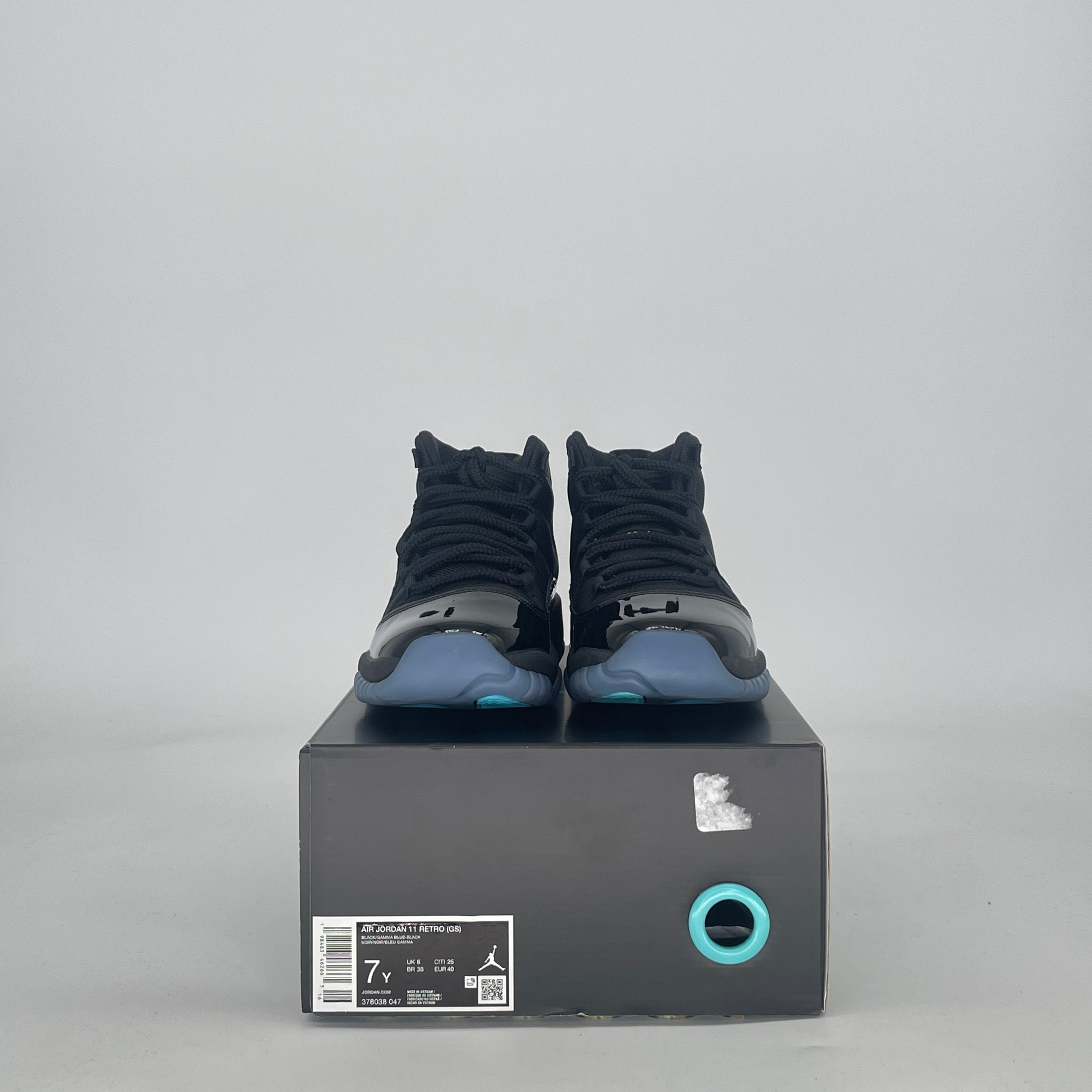 AIR JORDAN 11 GAMMA BLUE 378038-047 SIZE 7/8.5W GS
