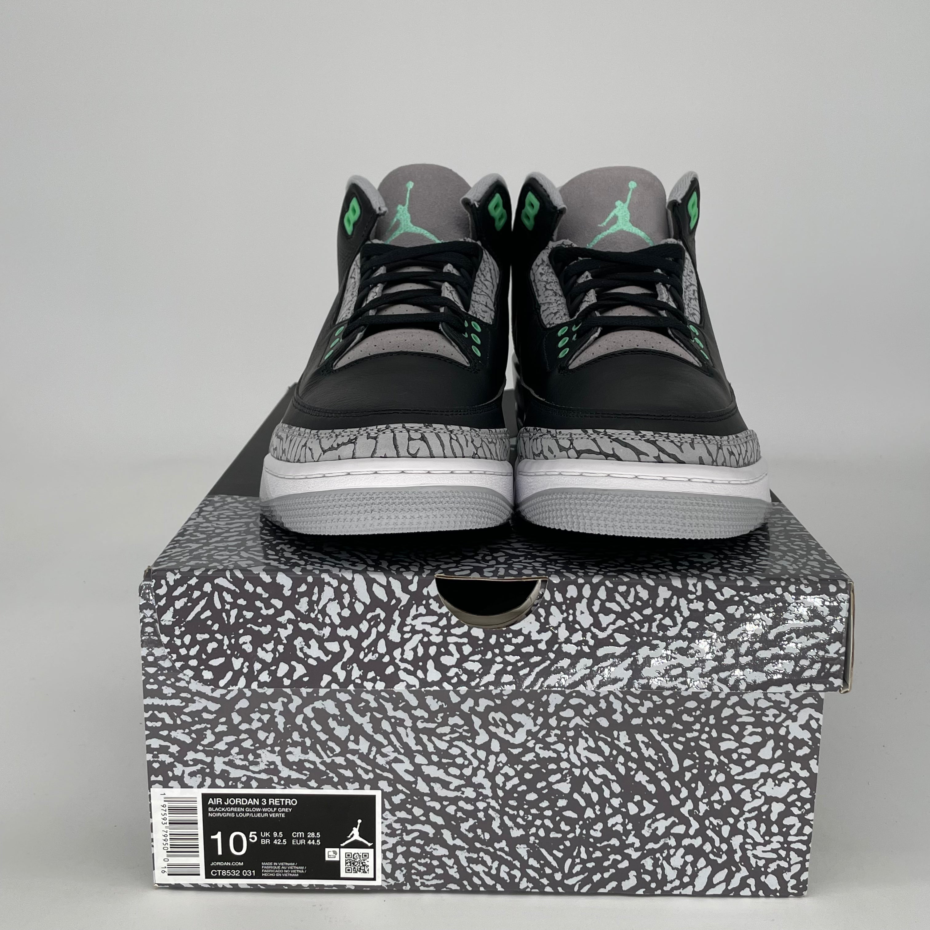 AIR JORDAN 3 GREEN GLOW CT8532-031 SIZE 10.5/12W