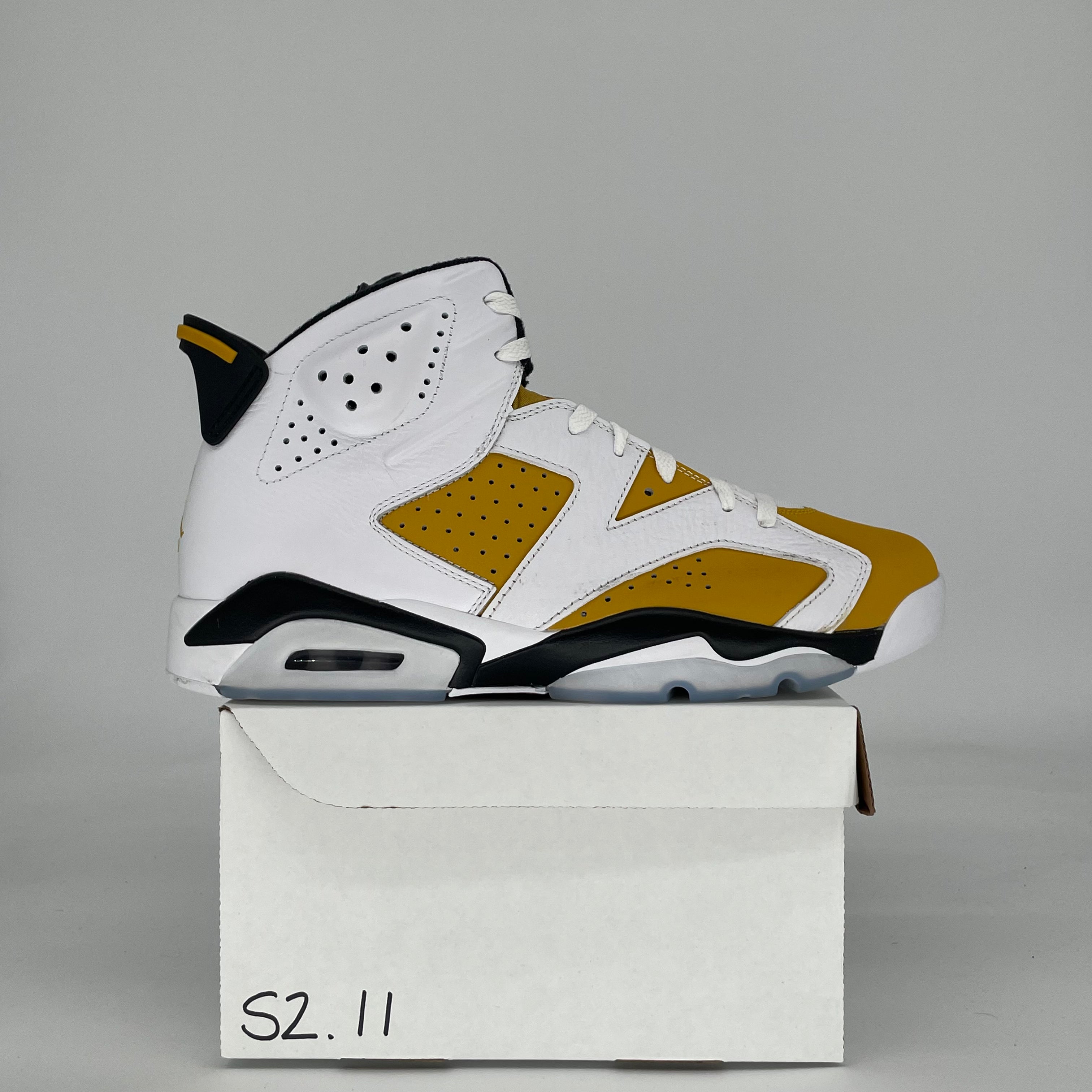 AIR JORDAN 6 YELLOW OCHRE CT8529-170 SIZE 11/12.5W