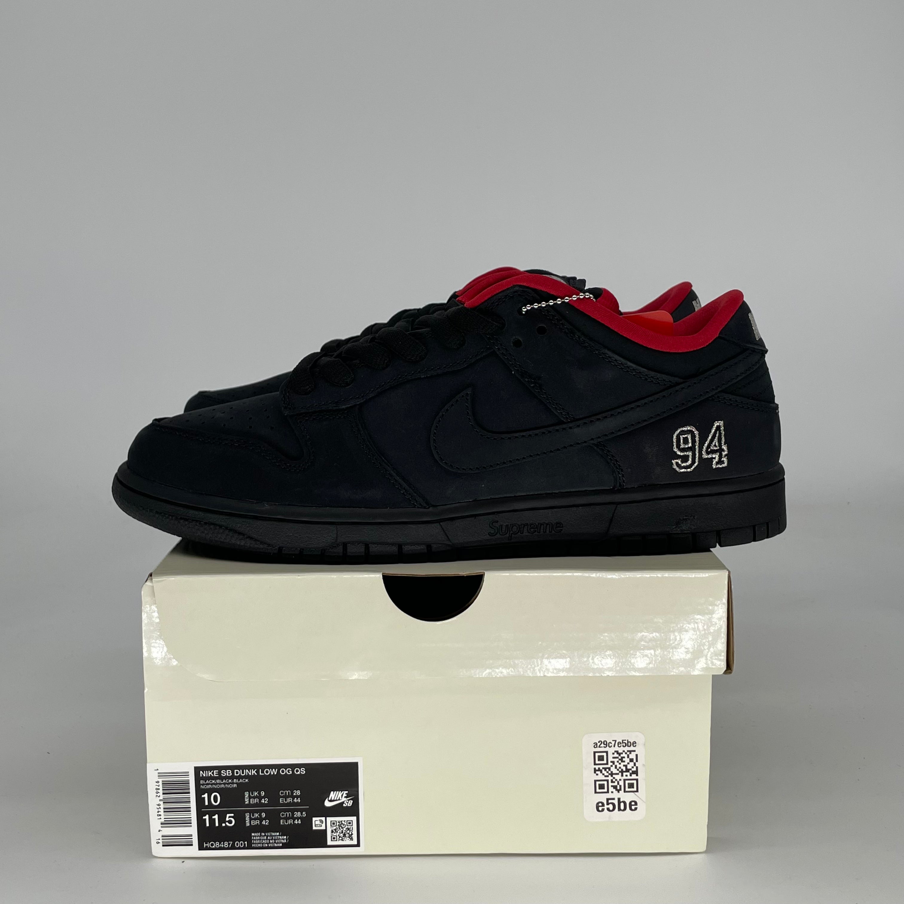 NIKE SB DUNK LOW SUPREME 94 BLACK HQ8487-001 SIZE 10/11.5W