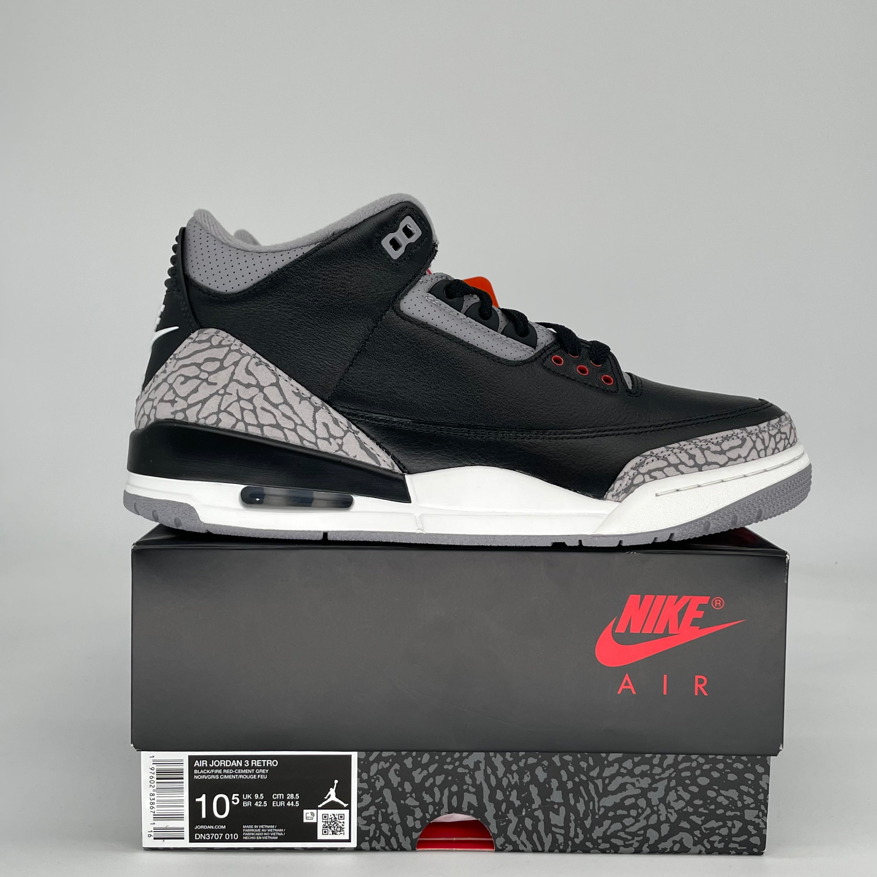 AIR JORDAN 3 BLACK CEMENT DN3707-010 SIZE 10.5/12W