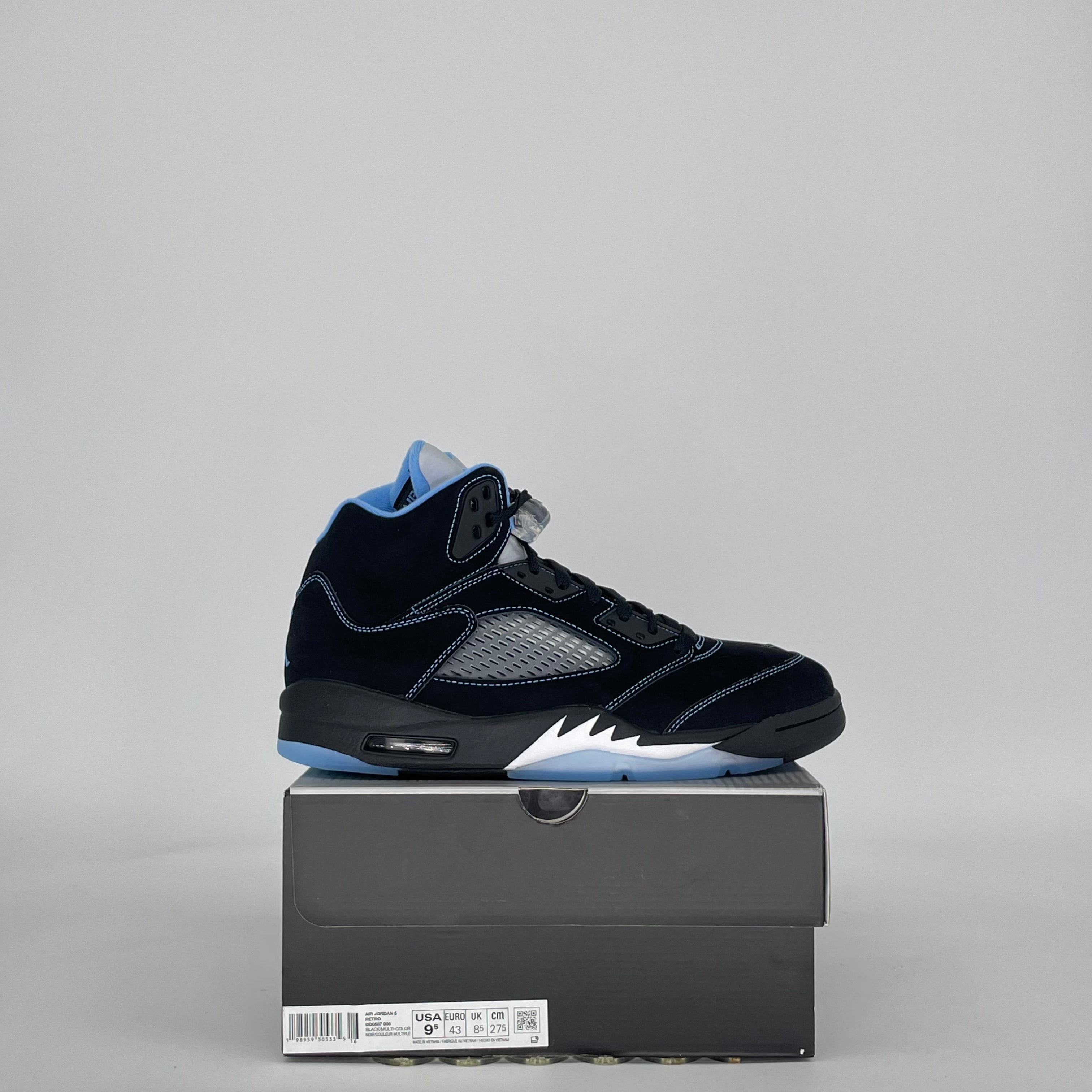 AIR JORDAN 5 BLACK UNIVERSITY BLUE DD0587-008 SIZE 9.5/11W