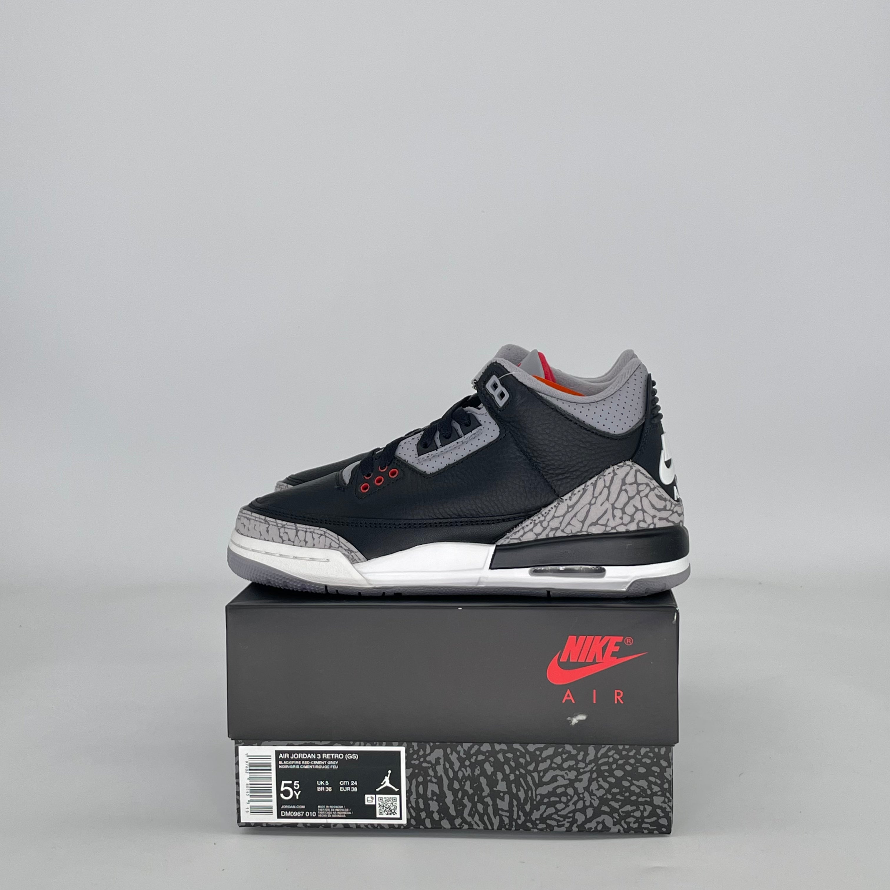 AIR JORDAN 3 BLACK CEMENT (2024) DM0967-010 SIZE 5.5/7W GS