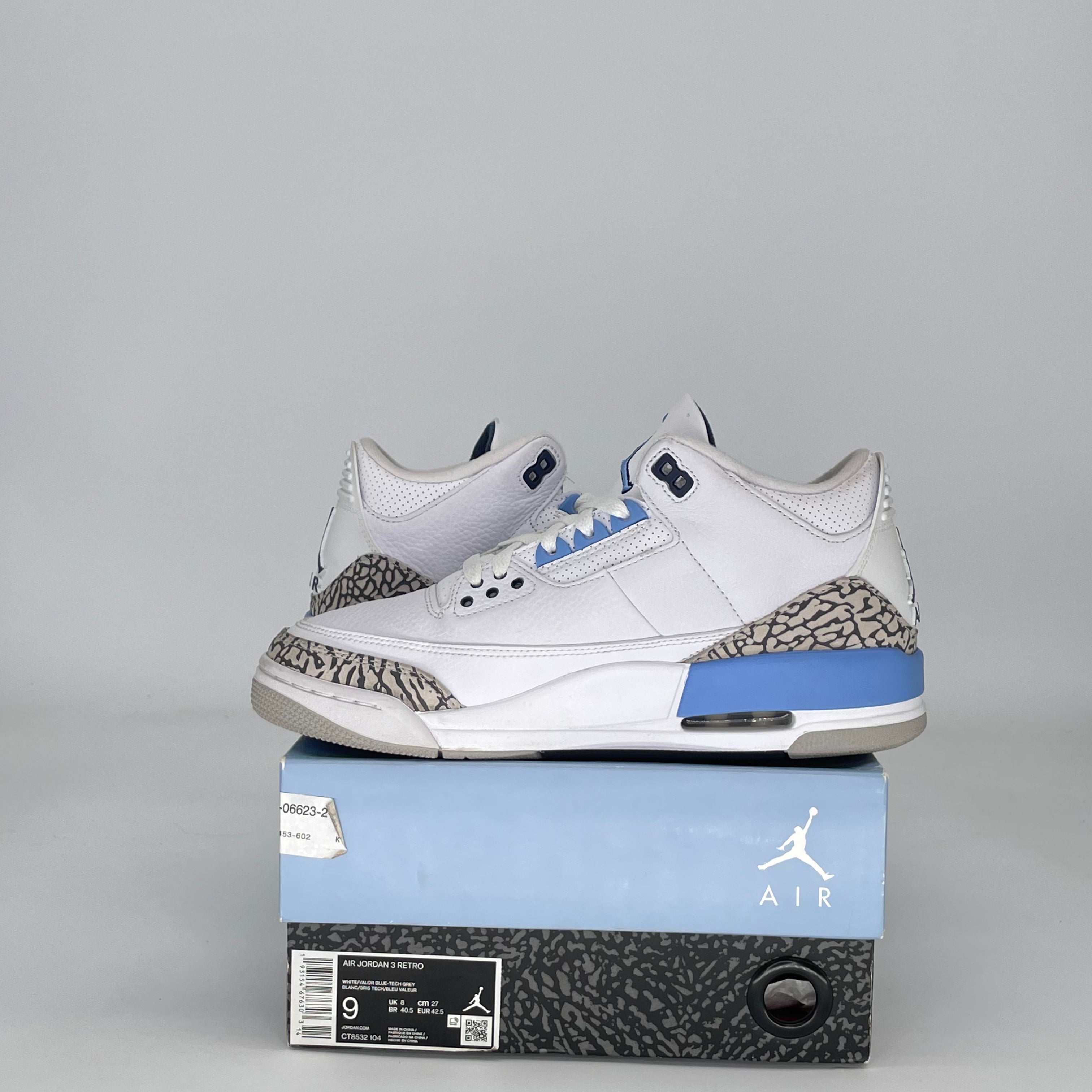 AIR JORDAN 3 UNC CT8532-104 SIZE 9/10.5W