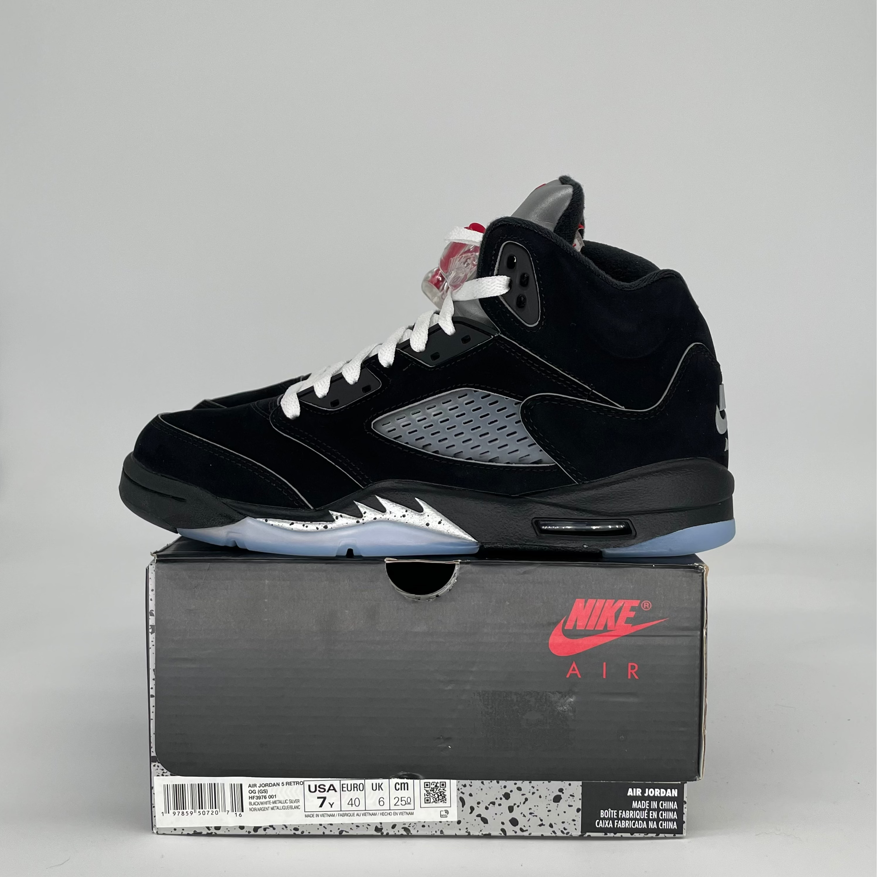 AIR JORDAN 5 BLACK METALLIC REIMAGINED HF3976-001 SIZE 7/8.5W