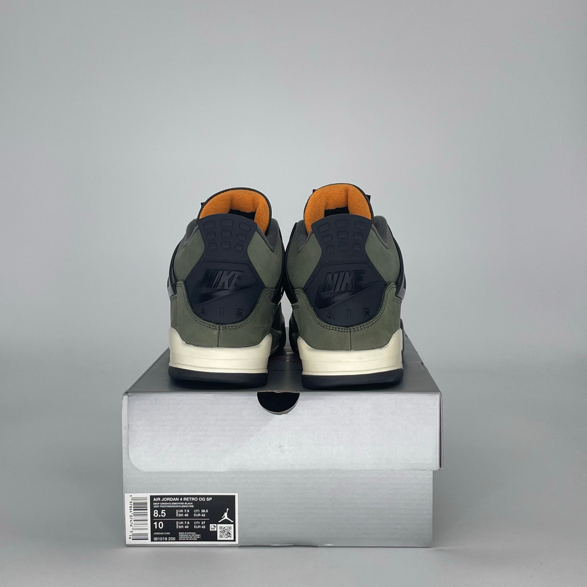 Jordan 4 Retro OG SP Undefeated (2025)