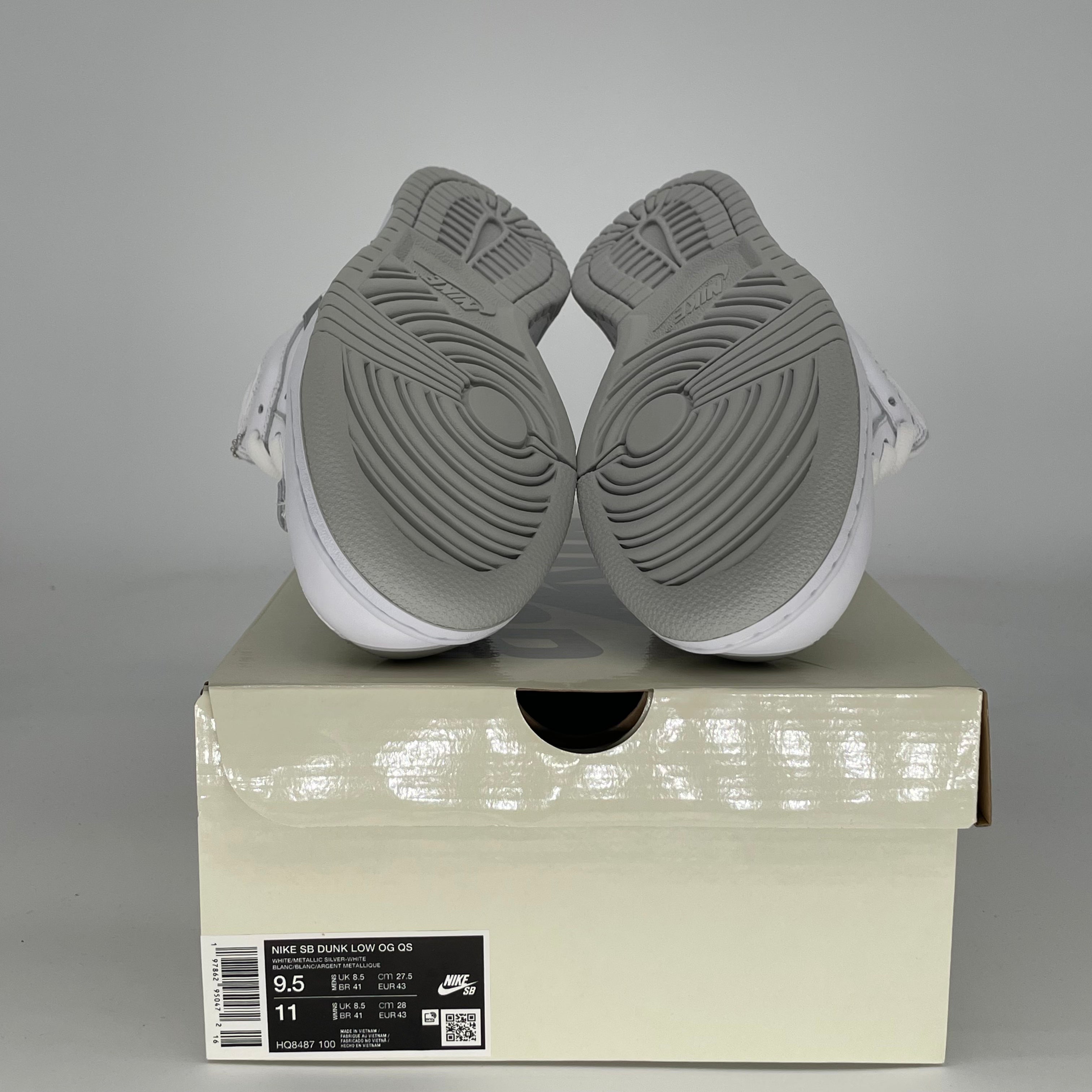 NIKE SB DUNK LOW SUPREME 94 WHITE METALLIC SILVER HQ8487-100 SIZE 9.5/11W