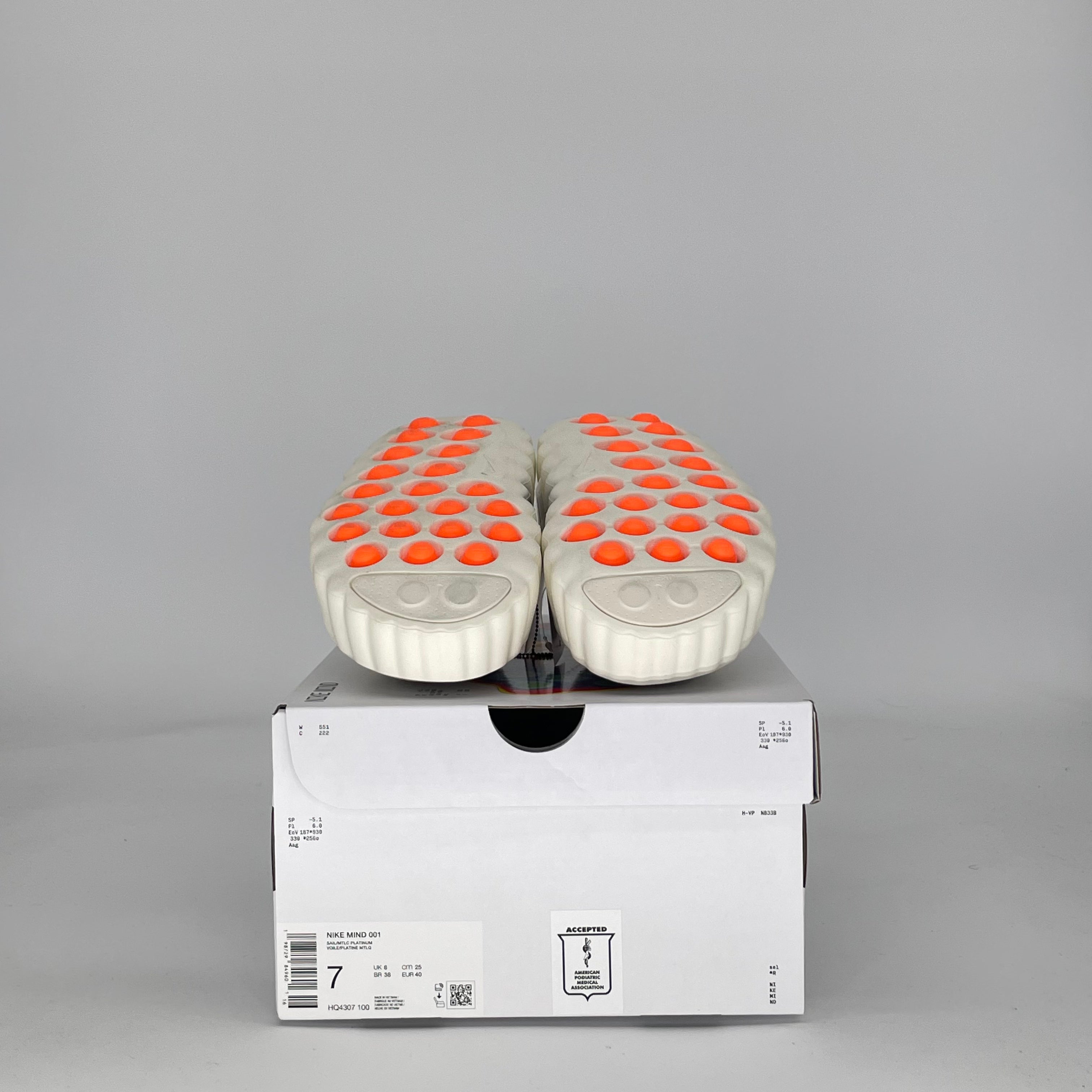 NIKE MIND 001 SLIDE SAIL HQ4307-100 SIZE 7/8.5W GS