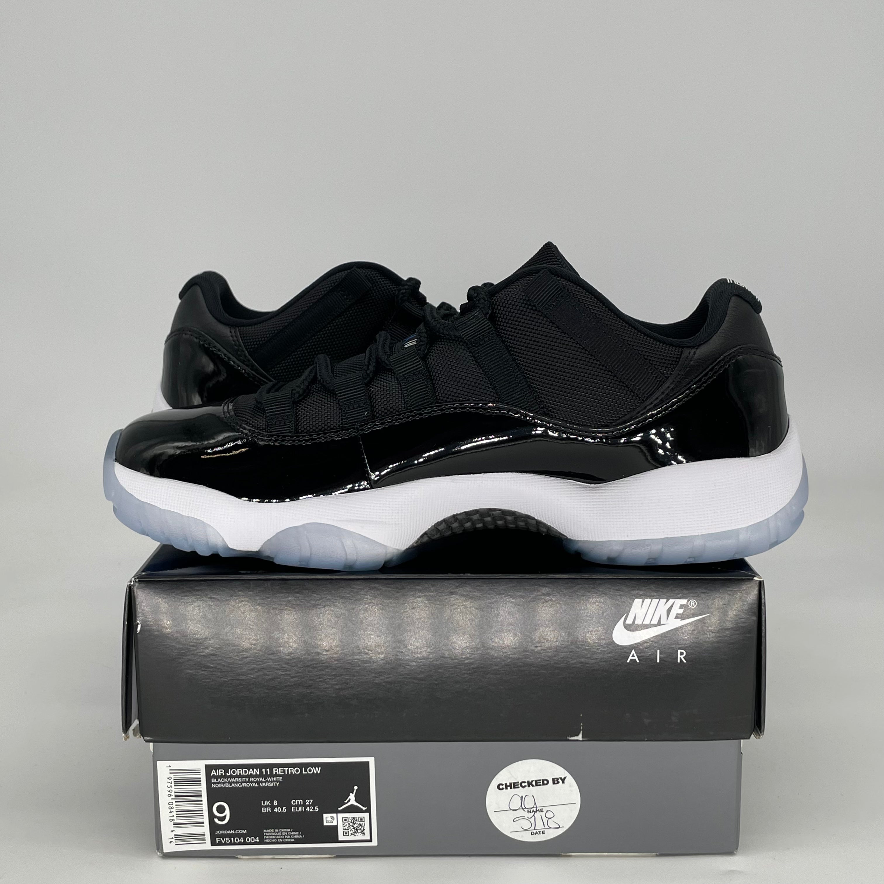 AIR JORDAN 11 LOW SPACE JAM FV5104-004 SIZE 9/10.5W