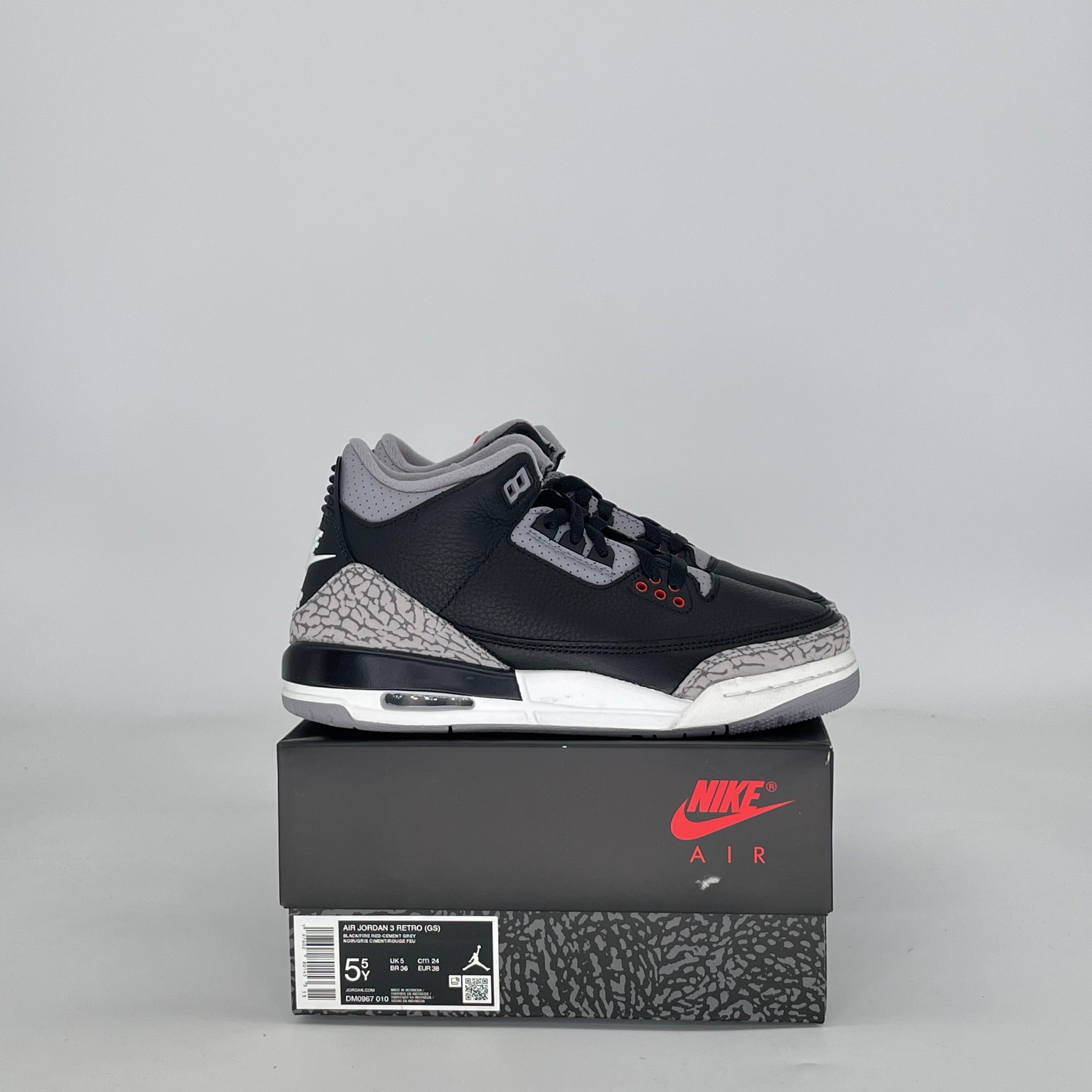 AIR JORDAN 3 BLACK CEMENT (2024) DM0967-010 SIZE 5.5/7W GS