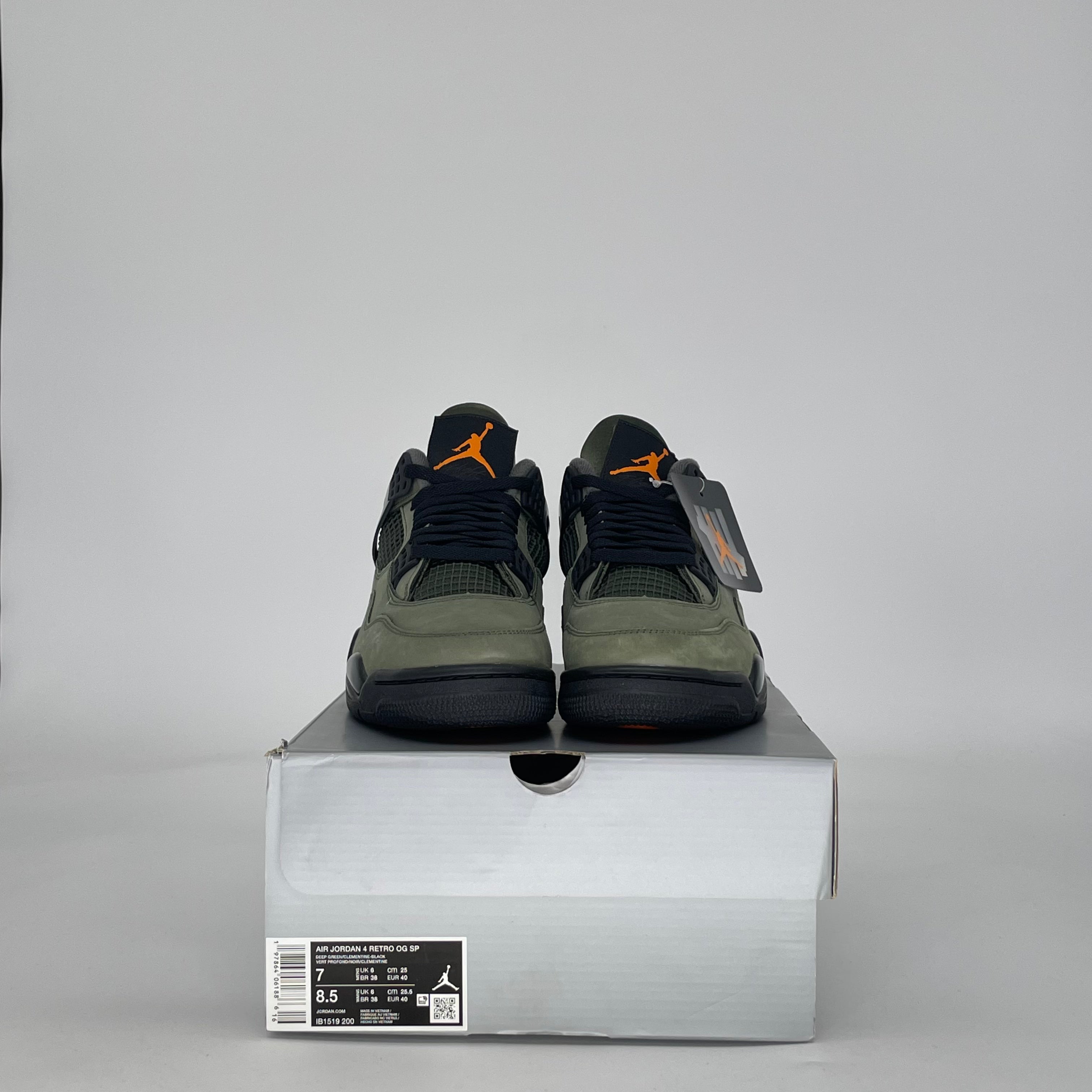 AIR JORDAN 4 UNDEFEATED IB1519-200 SIZE 7/8.5W GS