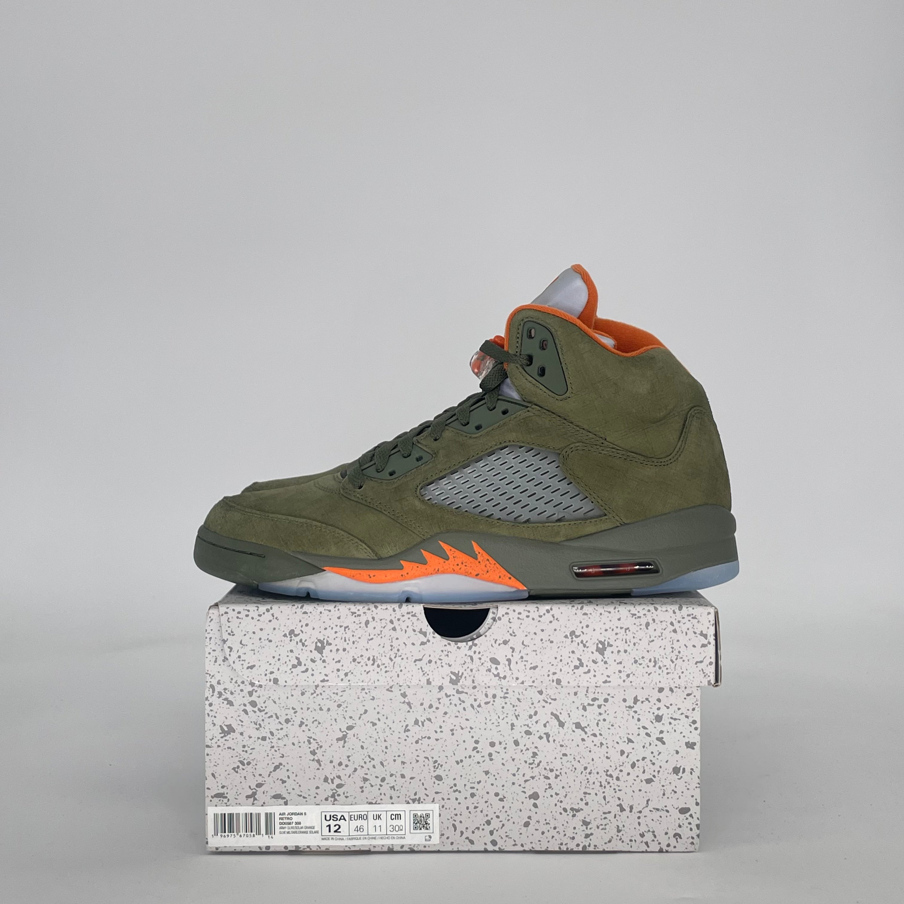 AIR JORDAN 5 OLIVE DD0587-308 SIZE 12/13.5W