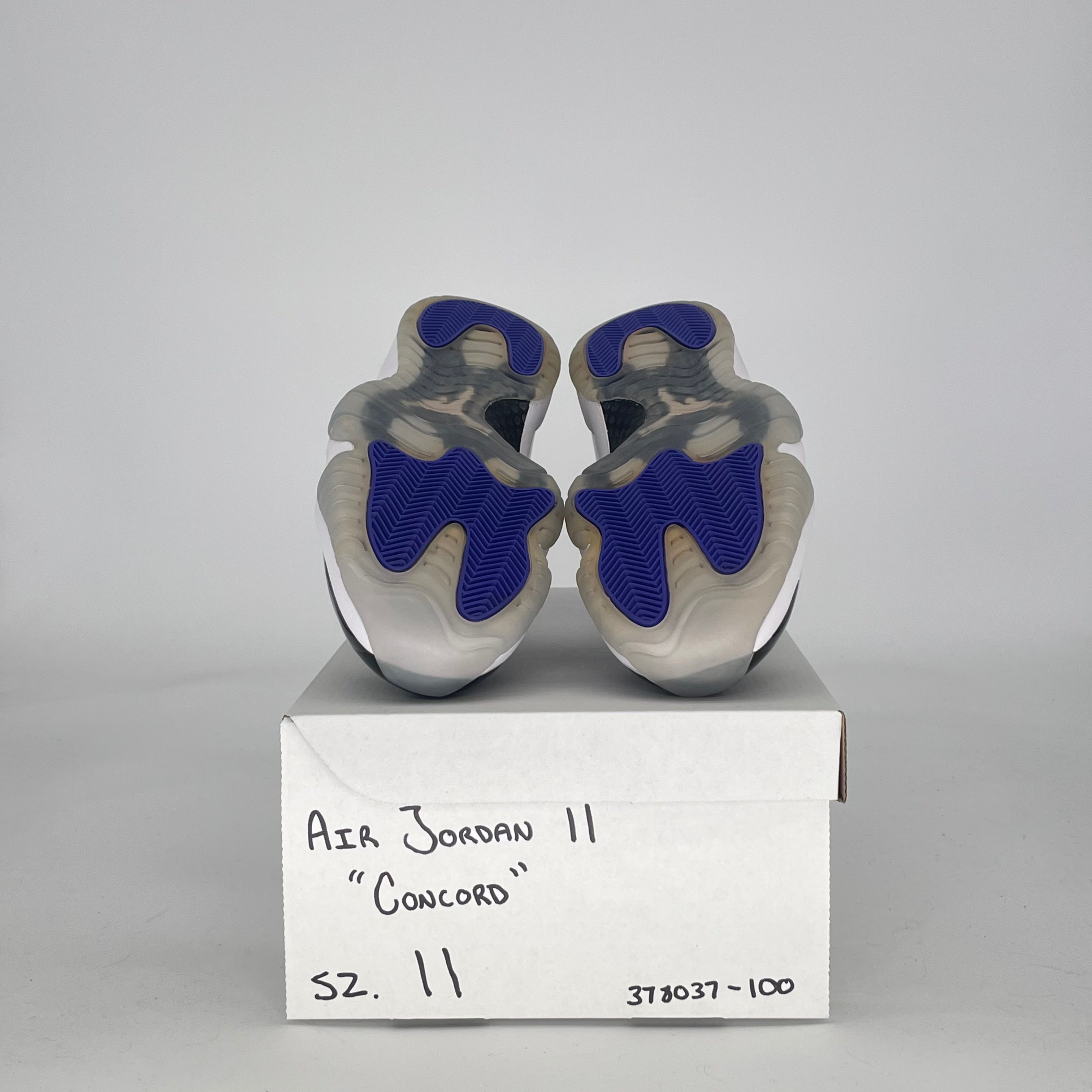 AIR JORDAN 11 CONCORD 378037-100 SIZE 11/12.5W