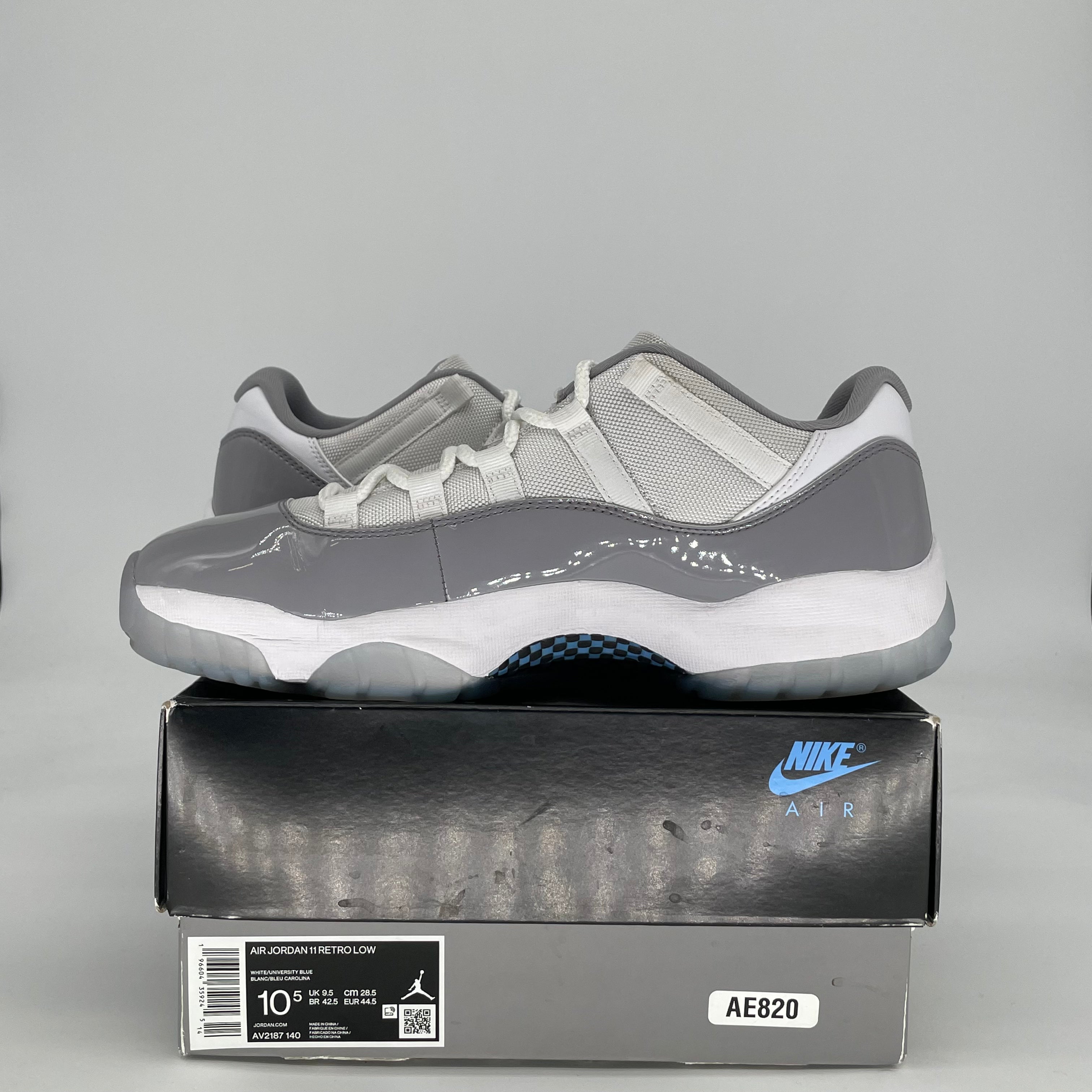 AIR JORDAN 11 LOW CEMENT GREY AV2187-140 SIZE 10.5/12W