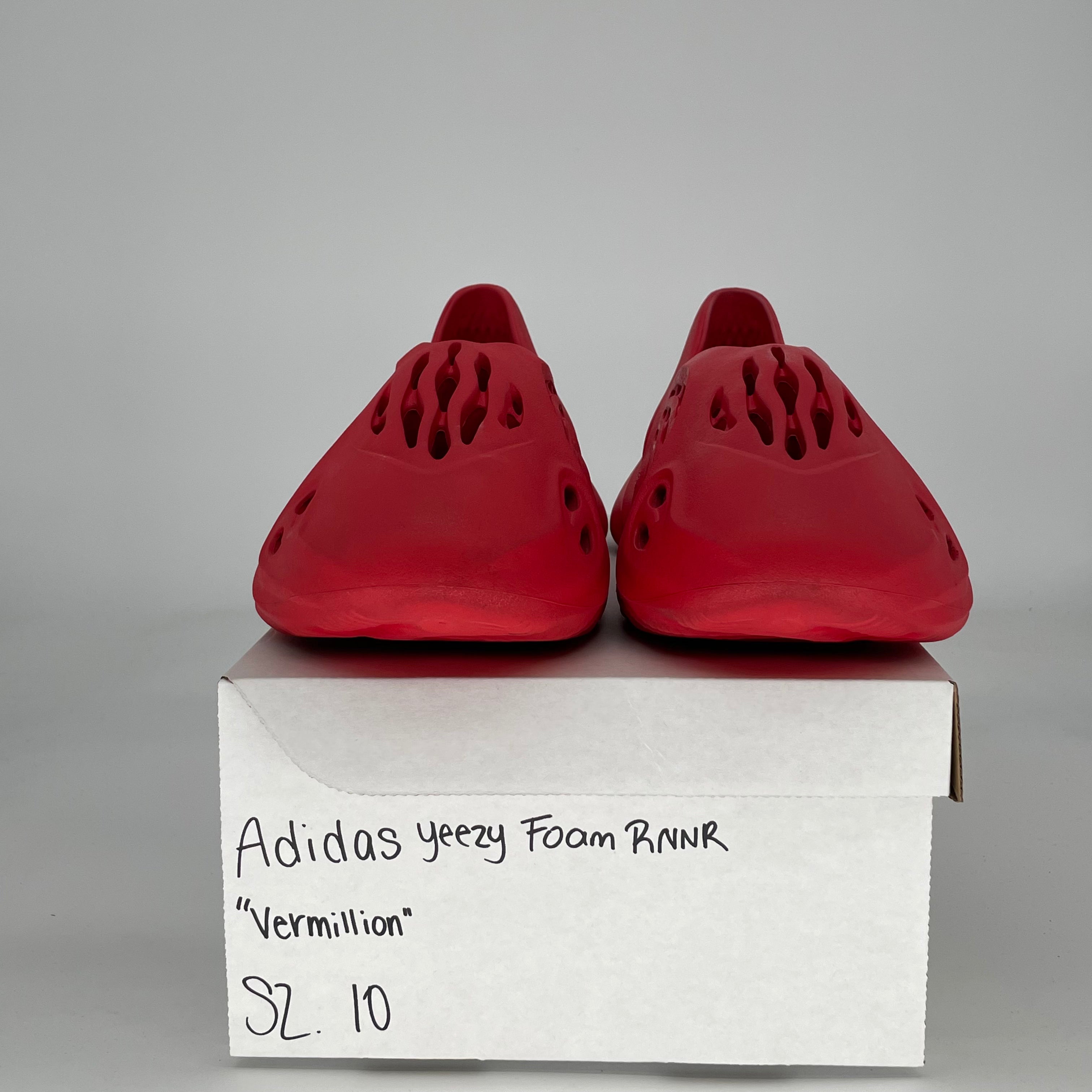 ADIDAS YEEZY FOAM RNNR VERMILLION GW3355 SIZE 10/11.5W