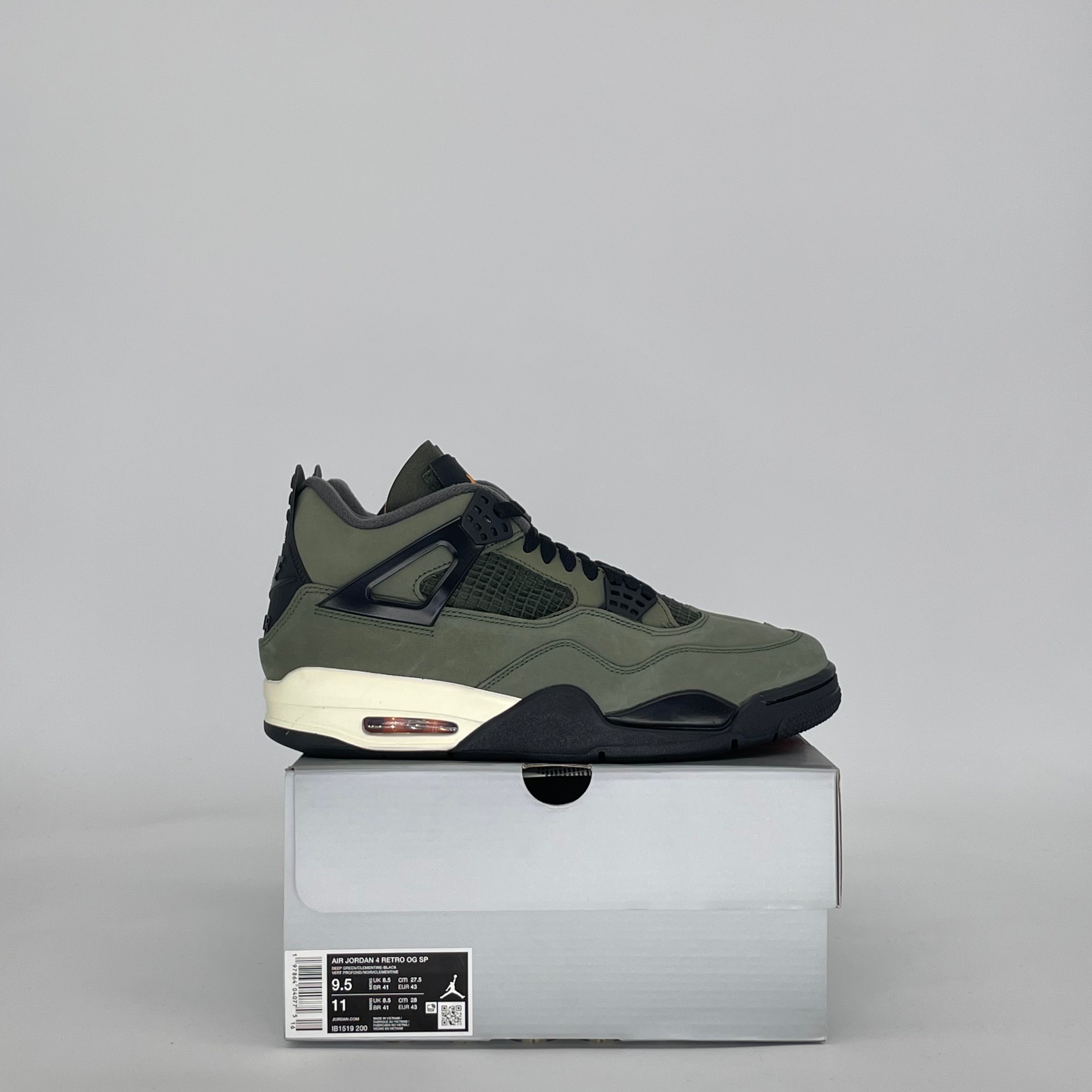 AIR JORDAN 4 UNDEFEATED IB1519-200 SIZE 9.5/11W