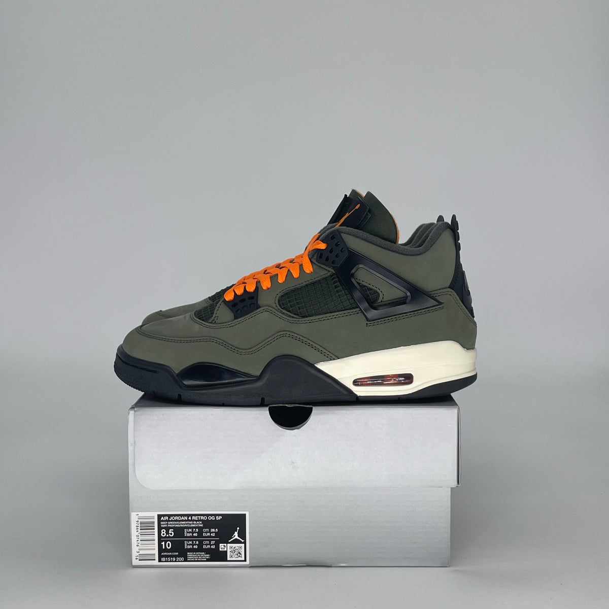 Jordan 4 Retro OG SP Undefeated (2025)