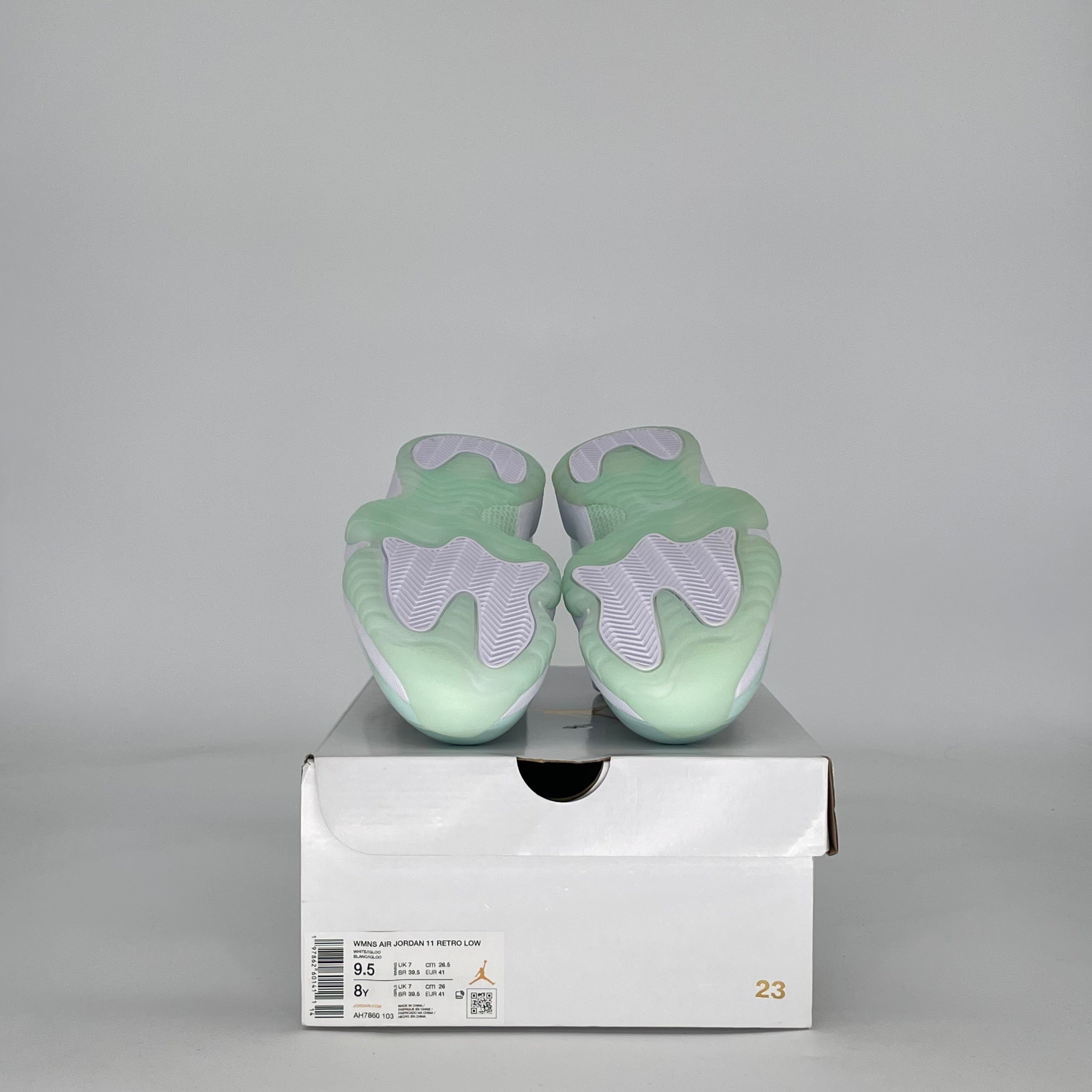 AIR JORDAN 11 LOW IGLOO AH7860-103 SIZE 8/9.5W