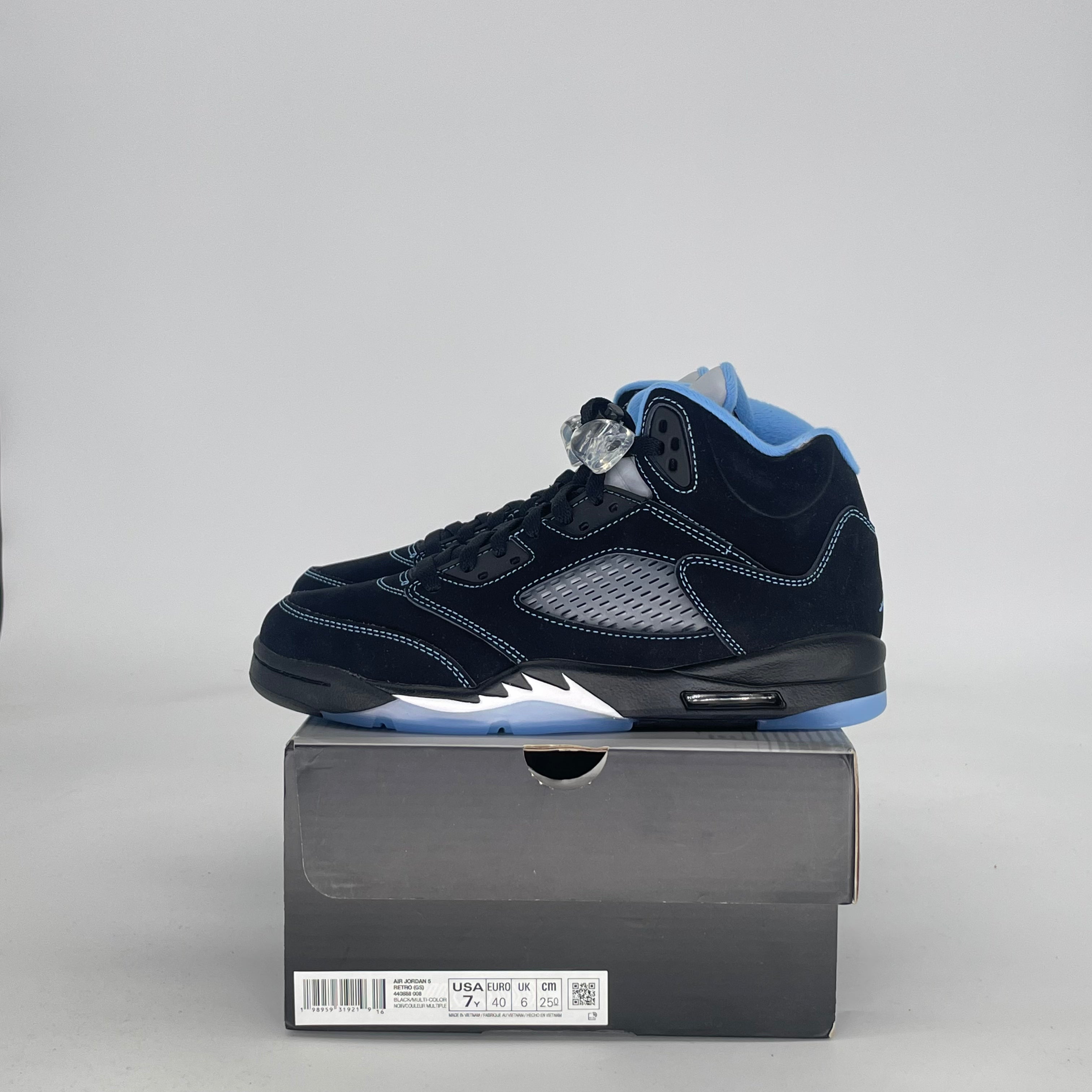 AIR JORDAN 5 BLACK UNIVERSITY BLUE 440888-008 SIZE 7/8.5W GS