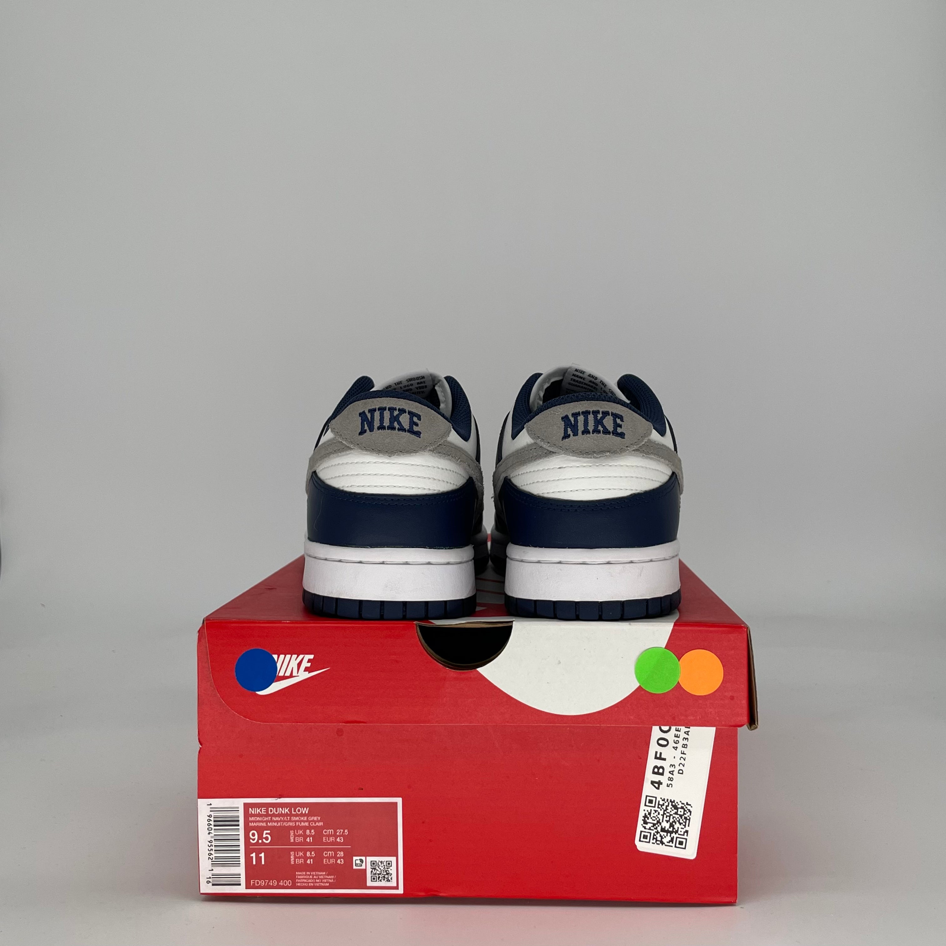 NIKE DUNK LOW SUMMIT WHITE MIDNIGHT NAVY FD9749-400 SIZE 9.5/11W