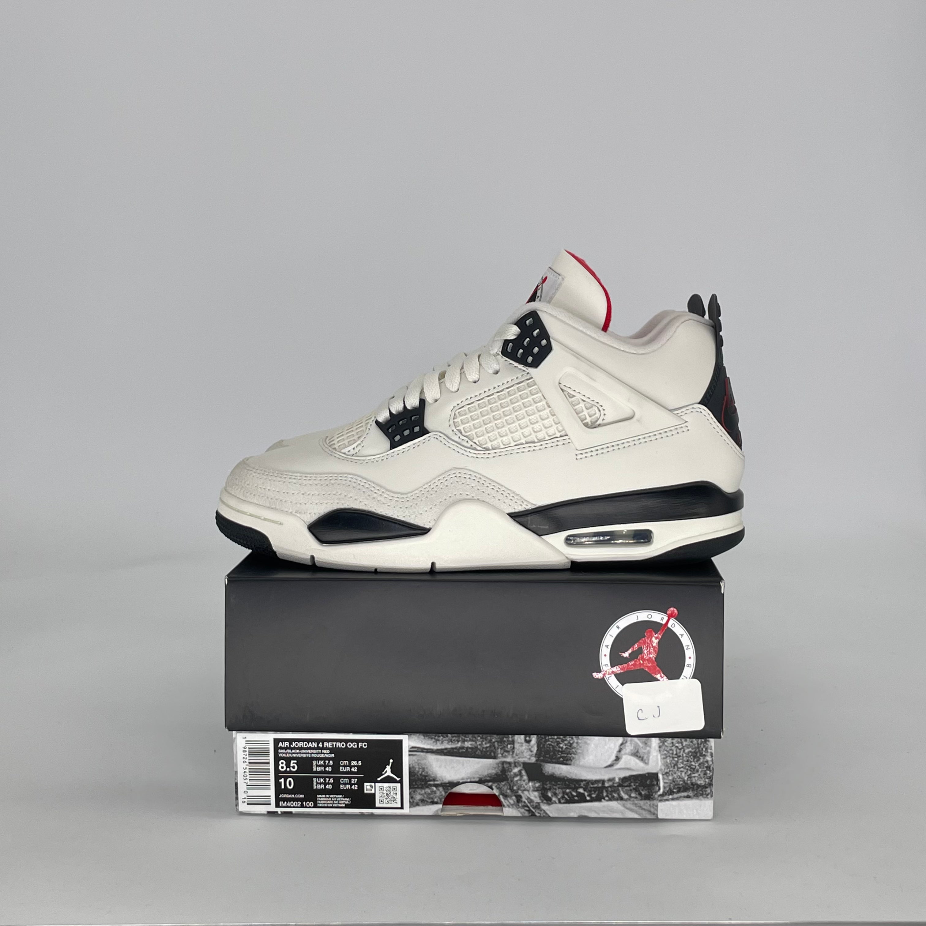 AIR JORDAN 4 FLIGHT CLUB IM4002-100 SIZE 8.5/10W