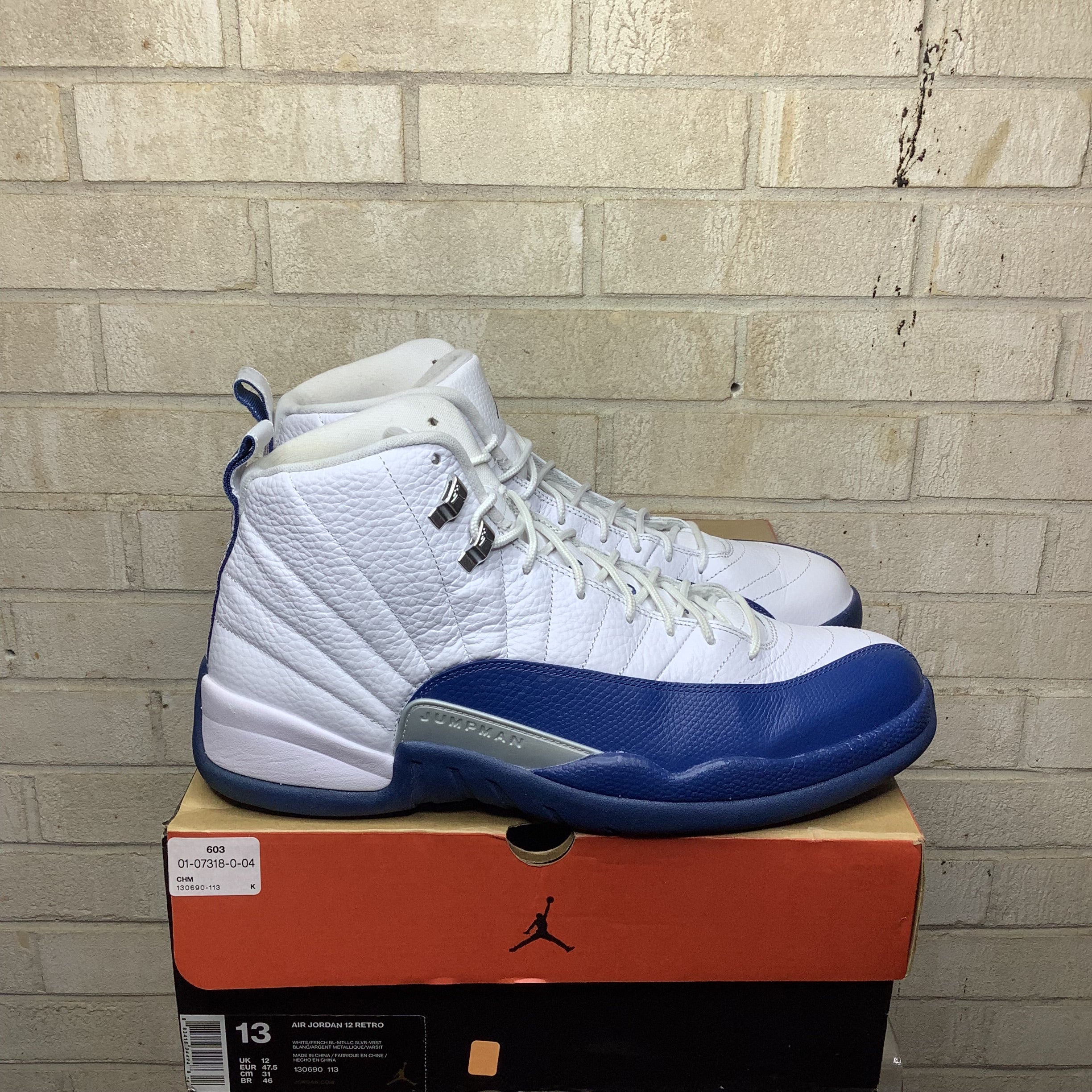 AIR JORDAN 12 FRENCH BLUE (2016) SIZE 13/14.5W 130690-113
