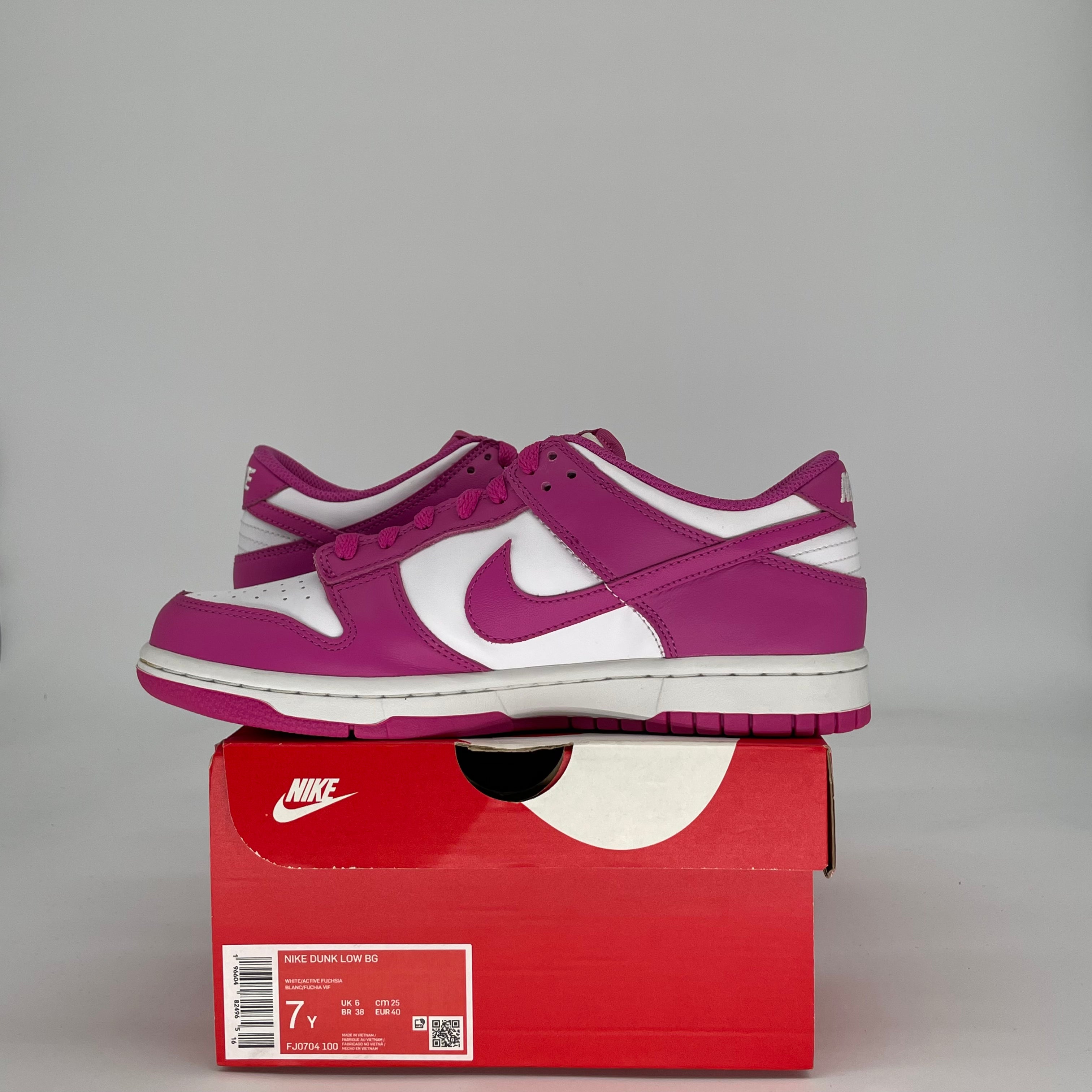 NIKE DUNK LOW ACTIVE FUCHSIA FJ0704-100 SIZE 7/8.5W