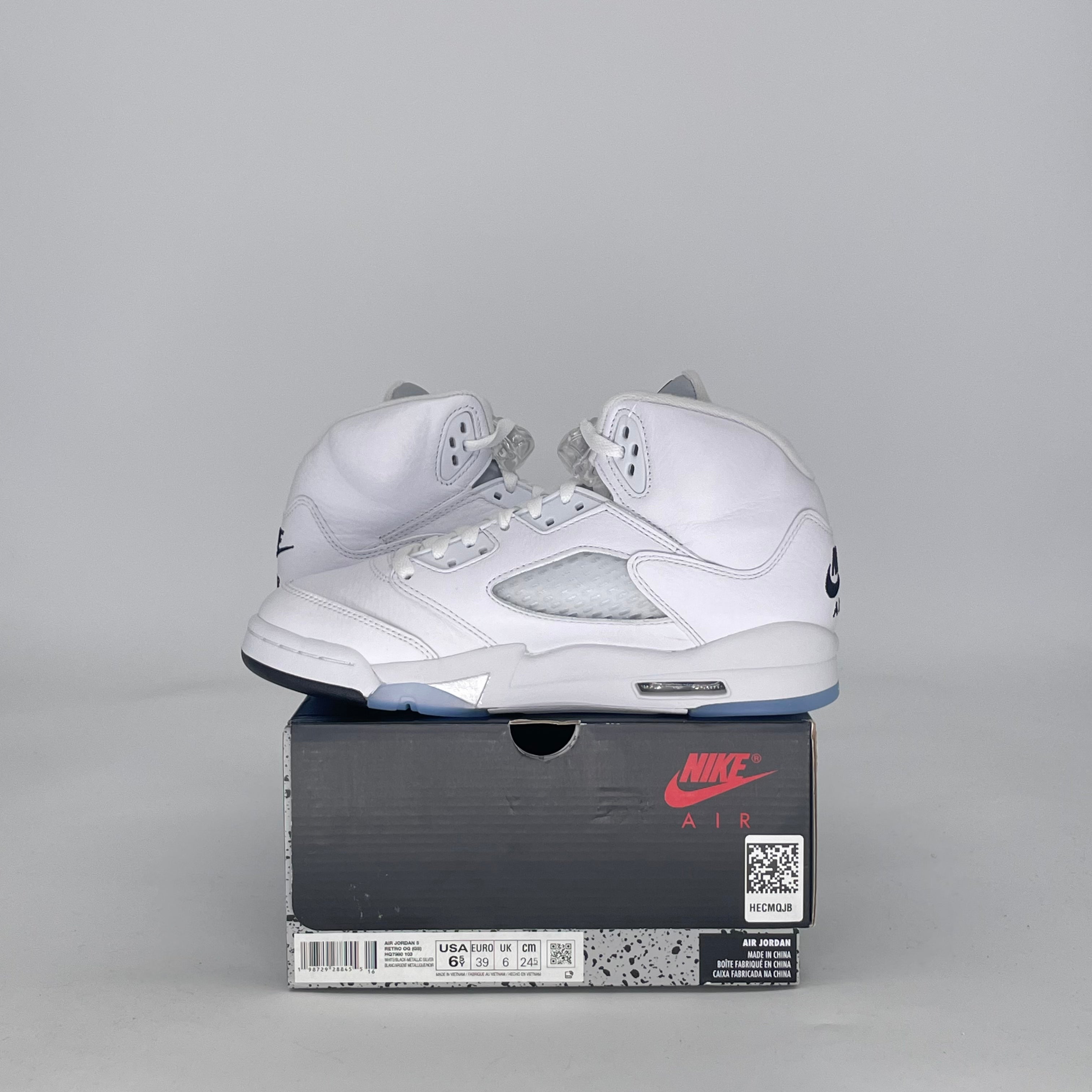 AIR JORDAN 5 WHITE METALLIC HQ7980-103 SIZE 6.5/8W GS