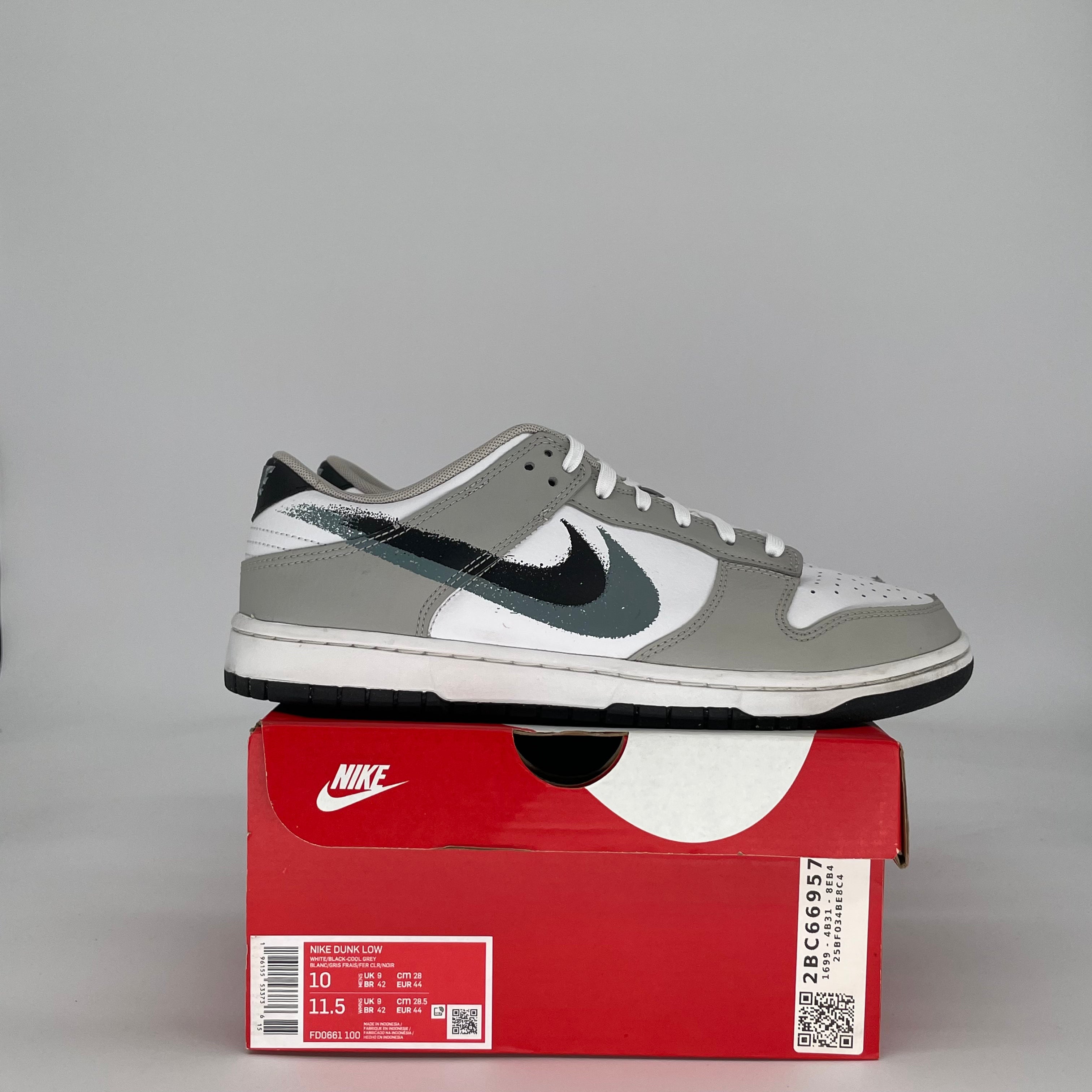 NIKE DUNK LOW STENCIL SWOOSH FD0661-100 SIZE 10/11.5W