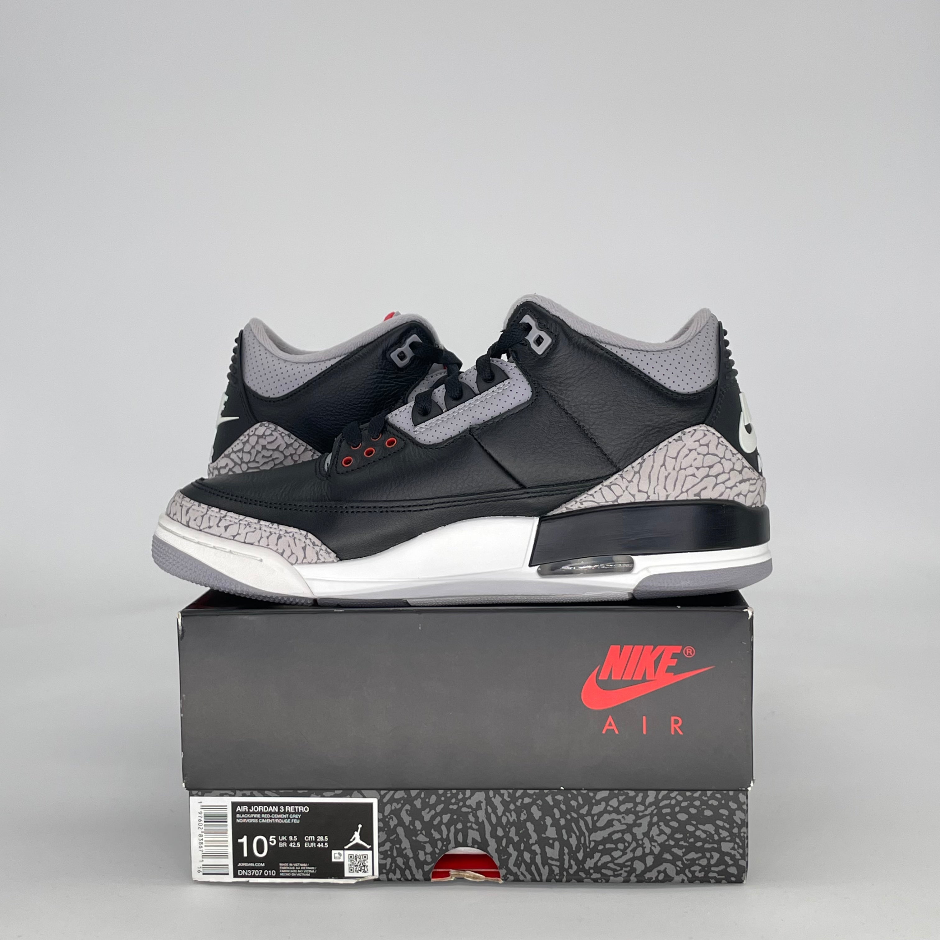 AIR JORDAN 3 BLACK CEMENT DN3707-010 SIZE 10.5/12W