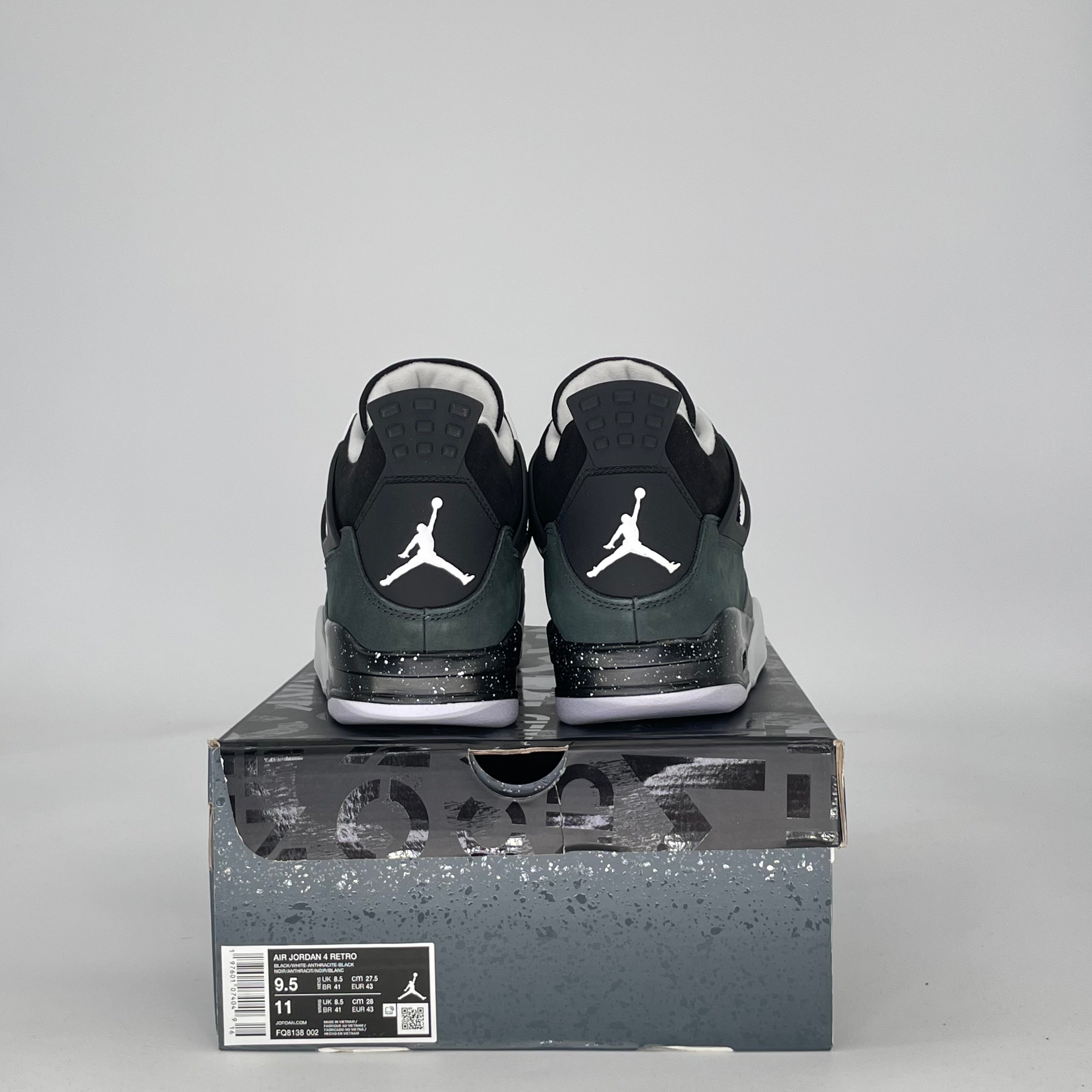 AIR JORDAN 4 FEAR FQ8138-002 SIZE 9.5/11W