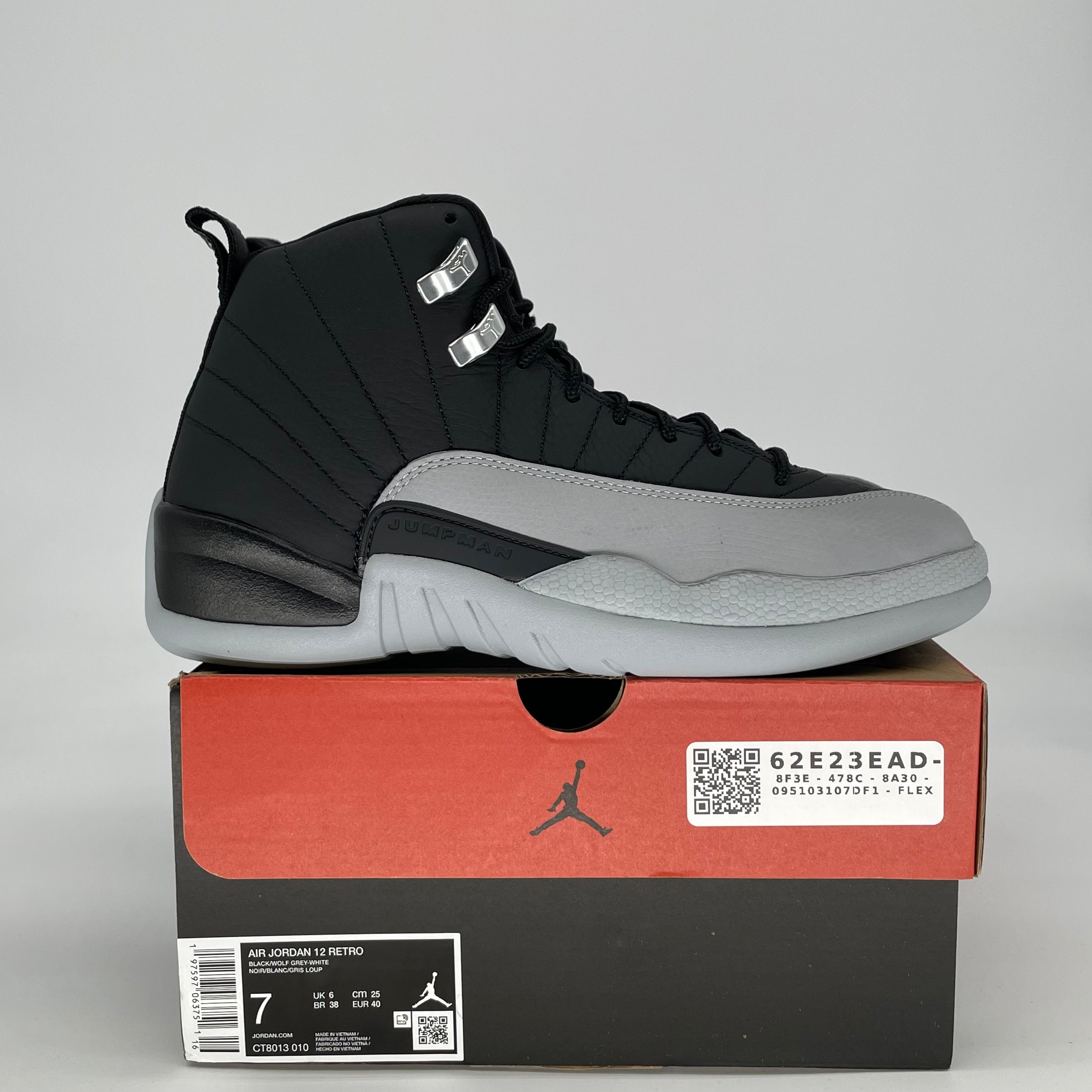 AIR JORDAN 12 BARONS CT8013-010 SIZE 7/8.5W