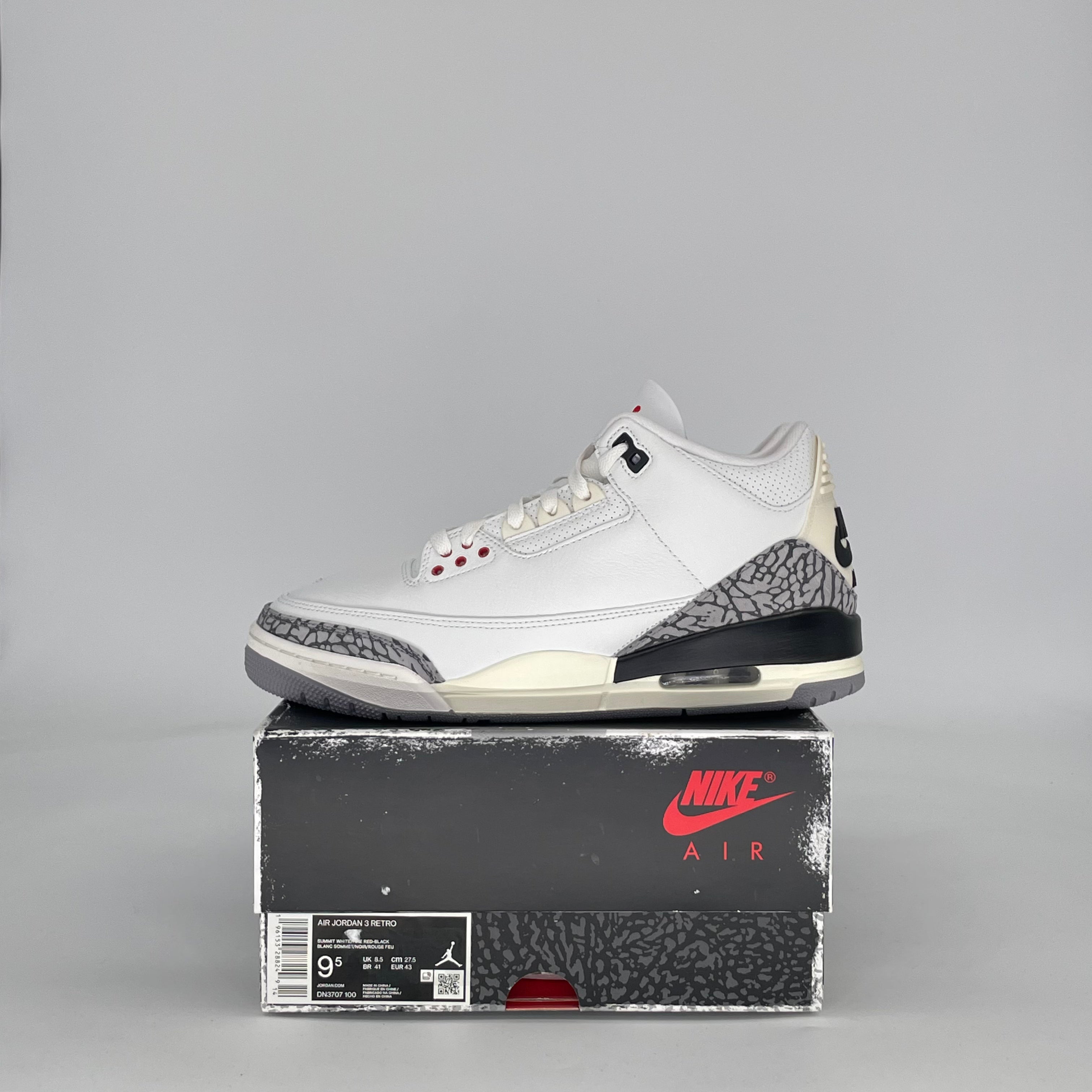AIR JORDAN 3 WHITE CEMENT REIMAGINED DN3707-100 SIZE 9.5/11W