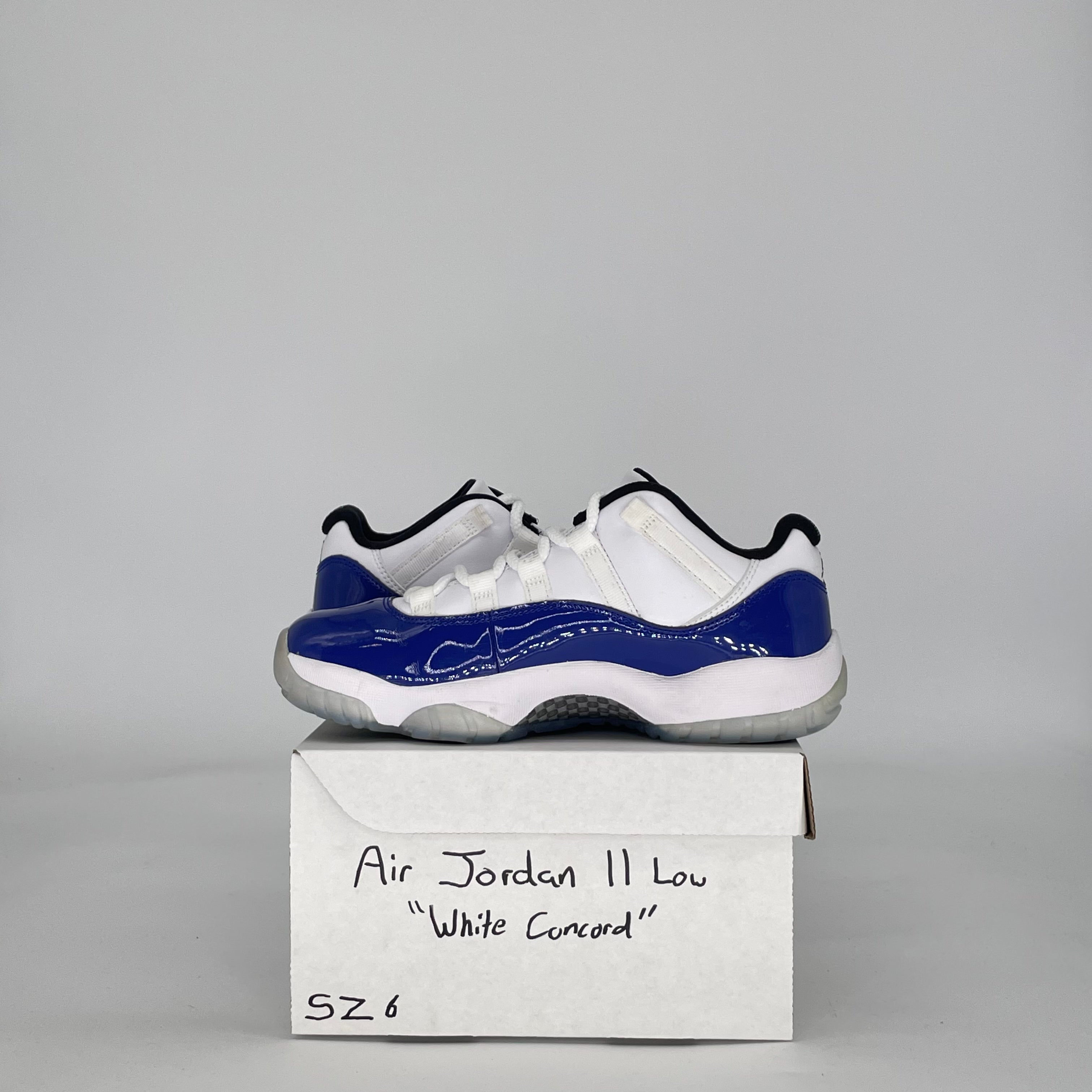 AIR JORDAN 11 LOW WHITE CONCORD AH7860-100 SIZE 6/7.5W GS