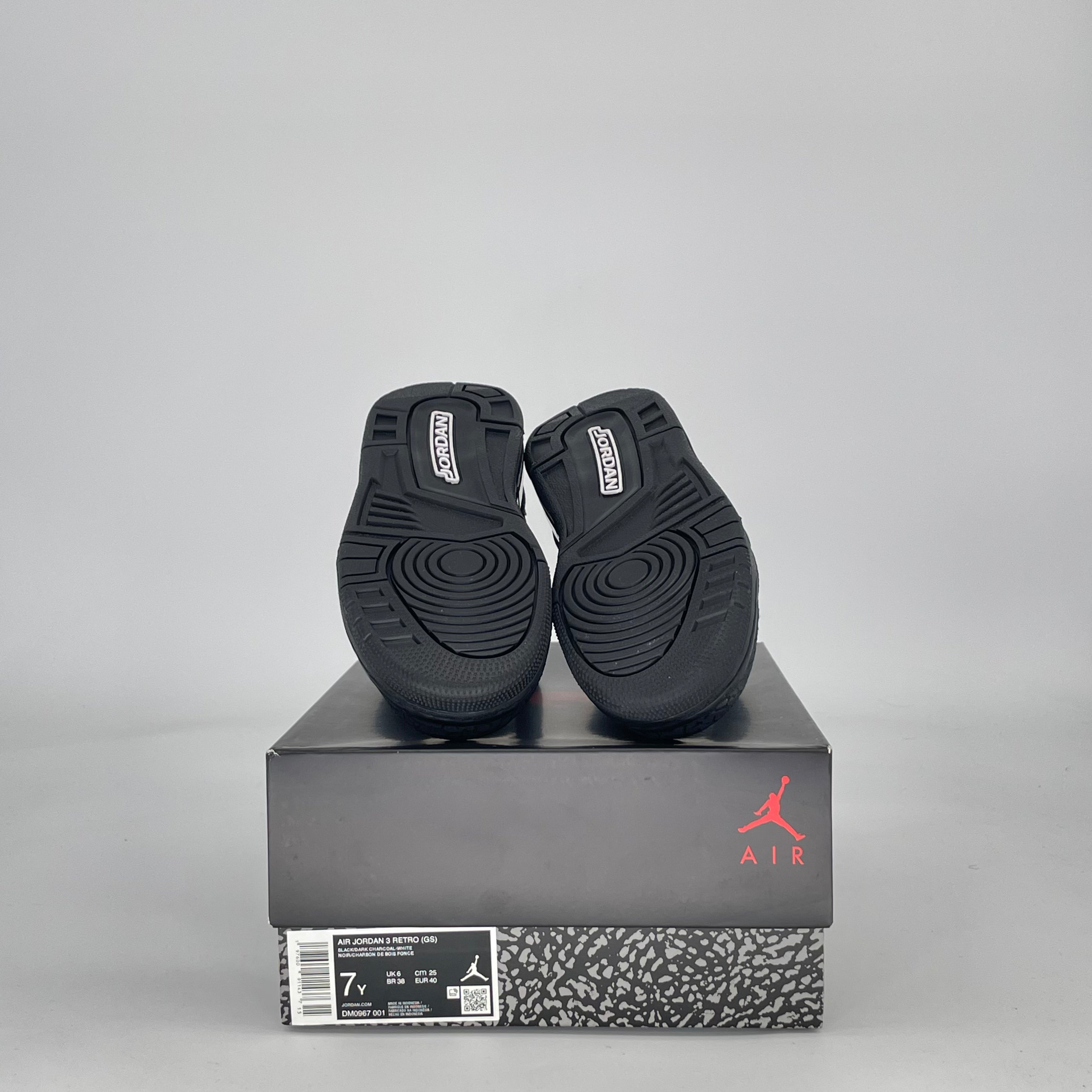 AIR JORDAN 3 BLACK CAT DM0967-001 SIZE 7/8.5W GS