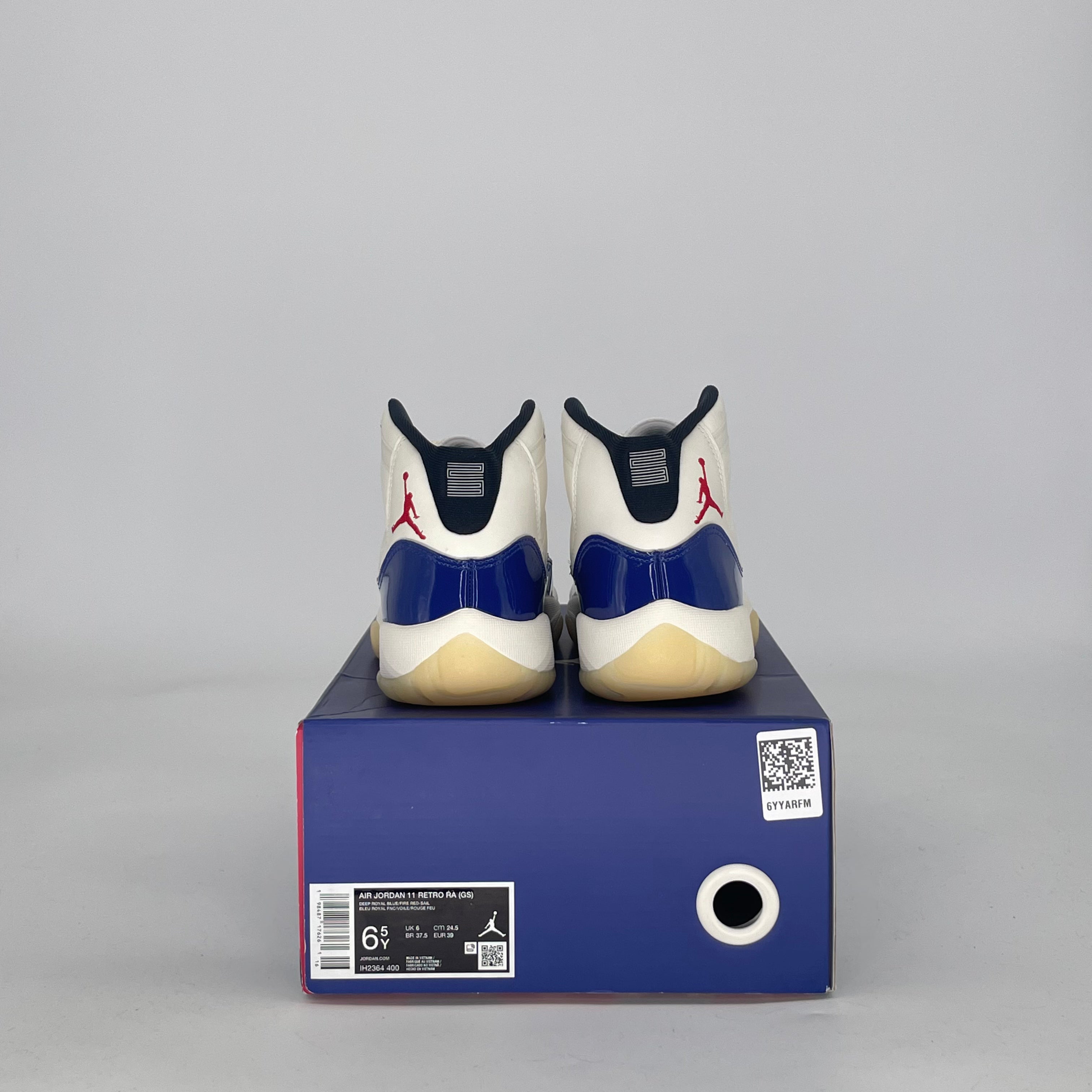 AIR JORDAN 11 RARE AIR IH2364-400 SIZE 6.5/8W GS
